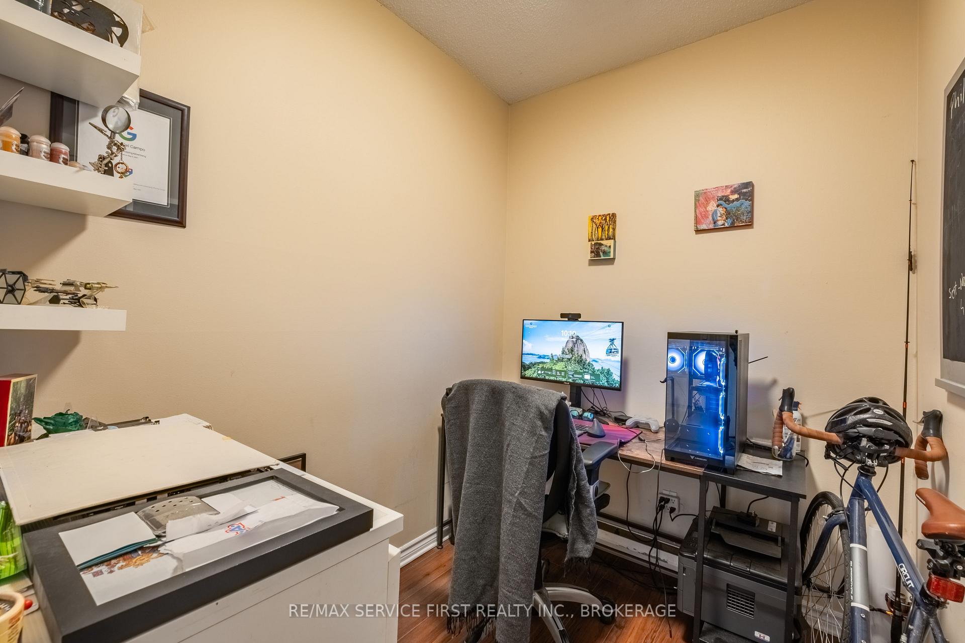 Photo 10 of 240 Wellington Street, Kingston, East of Sir John A. Blvd — HOMEH