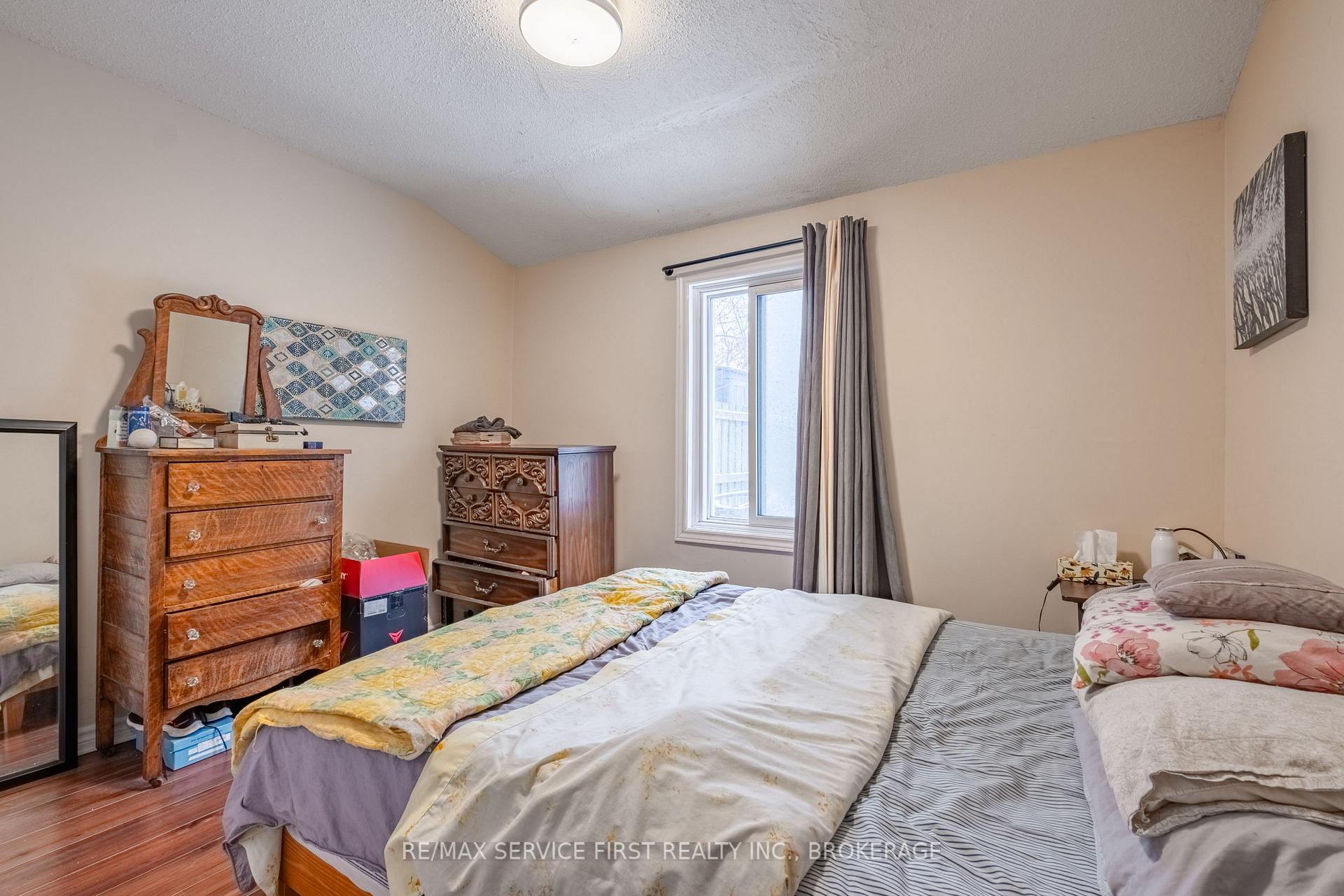 Photo 11 of 240 Wellington Street, Kingston, East of Sir John A. Blvd — HOMEH