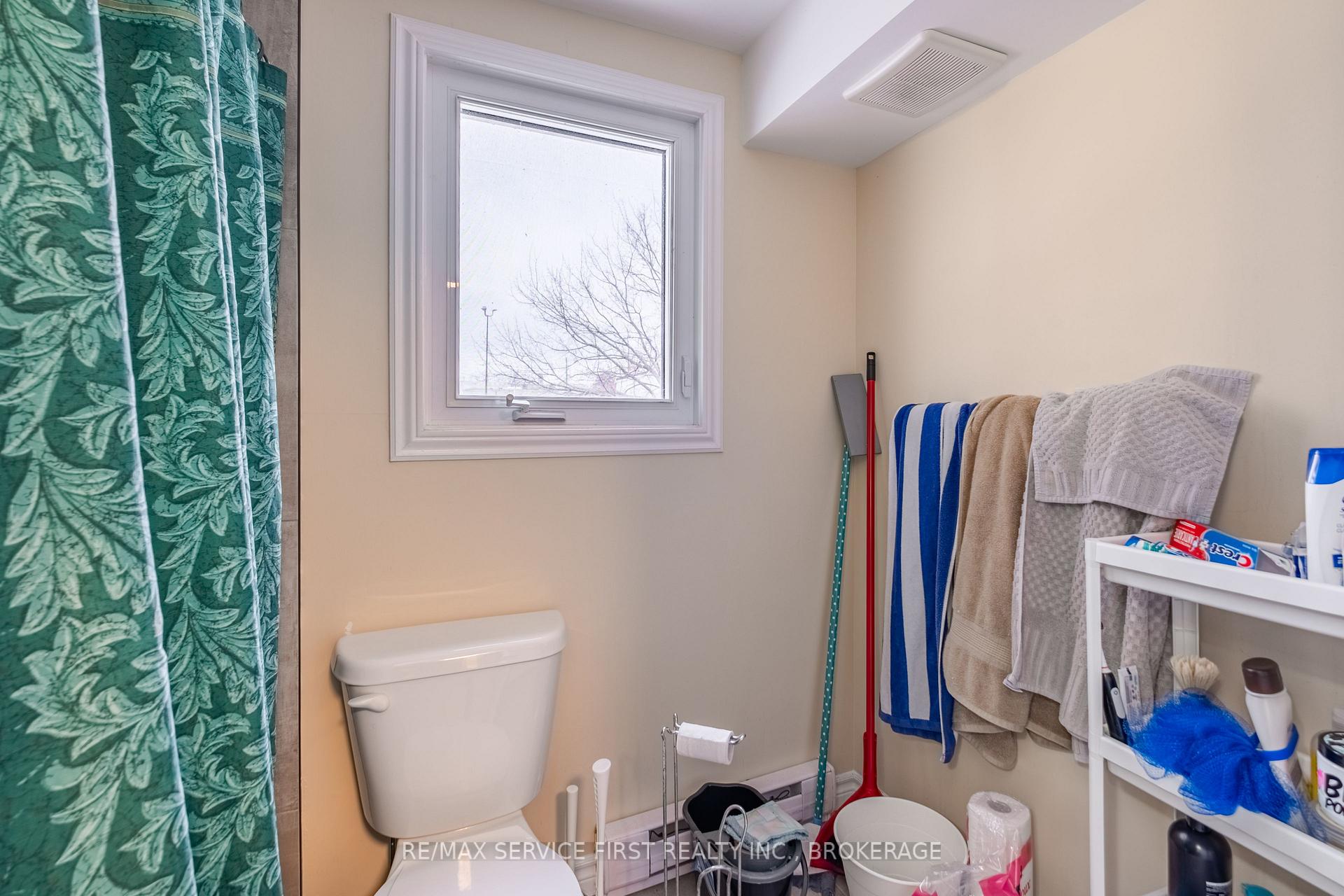 Photo 14 of 240 Wellington Street, Kingston, East of Sir John A. Blvd — HOMEH