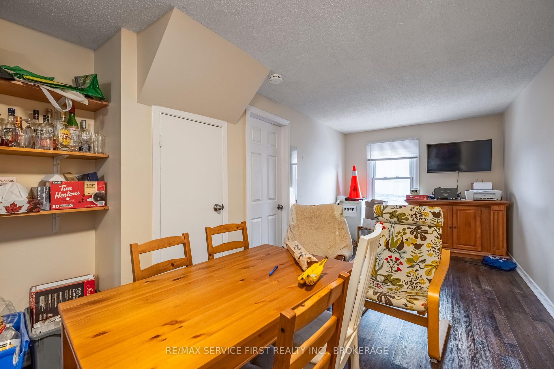 Photo 16 of 240 Wellington Street, Kingston, East of Sir John A. Blvd — HOMEH
