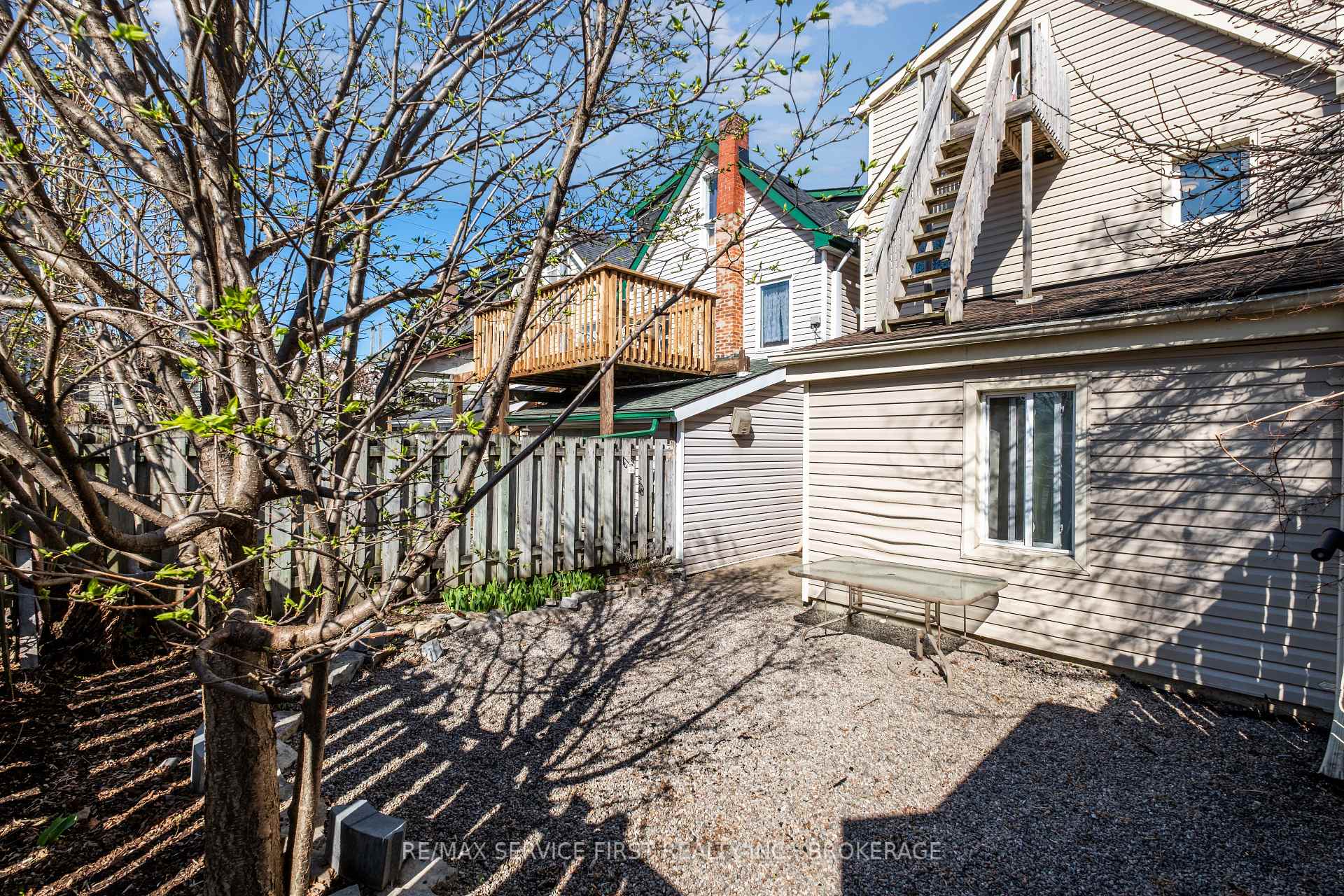 Photo 18 of 240 Wellington Street, Kingston, East of Sir John A. Blvd — HOMEH