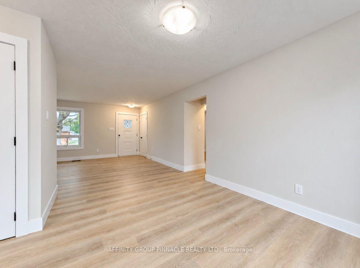 Photo 14 of 92 St Patrick Street, Kawartha Lakes, Lindsay — HOMEH