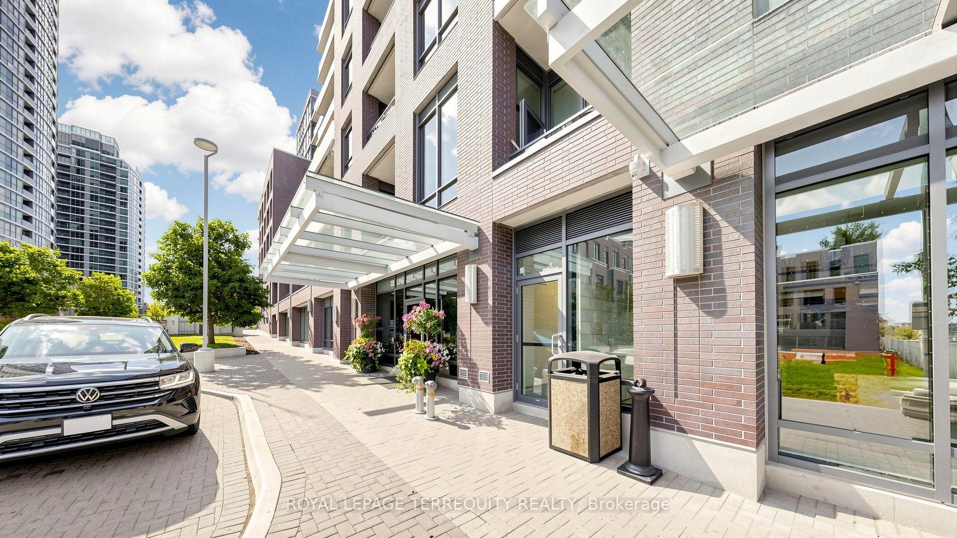 Photo 2 of Unit 1410, 30 Gibbs Road, Etobicoke, Islington-City Centre West — HOMEH