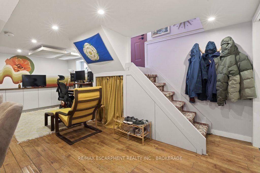 Photo 3 of Unit Lower, 269 Stinson Crescent, Hamilton, St. Clair — HOMEH