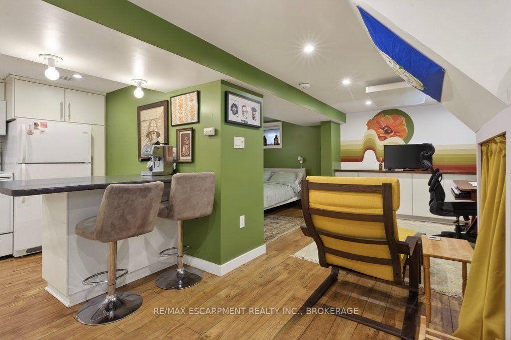 Photo 4 of Unit Lower, 269 Stinson Crescent, Hamilton, St. Clair — HOMEH