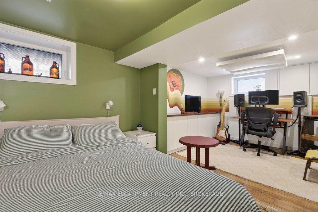 Photo 10 of Unit Lower, 269 Stinson Crescent, Hamilton, St. Clair — HOMEH