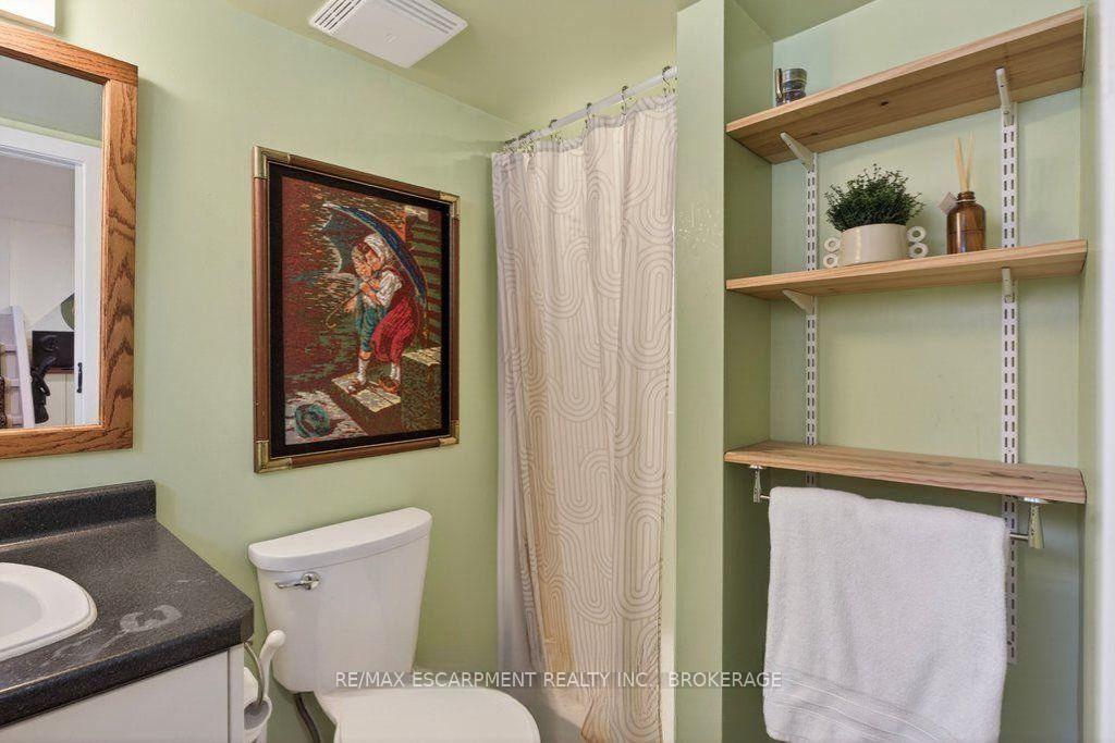Photo 11 of Unit Lower, 269 Stinson Crescent, Hamilton, St. Clair — HOMEH