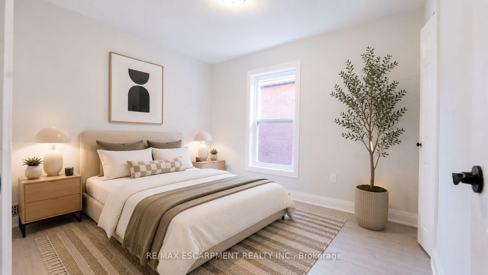 Photo 6 of 53 1/2 Kinrade Avenue, Hamilton, Gibson — HOMEH