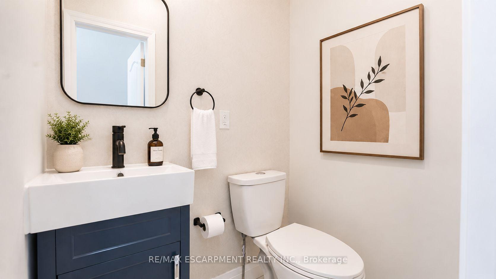 Photo 10 of 53 1/2 Kinrade Avenue, Hamilton, Gibson — HOMEH