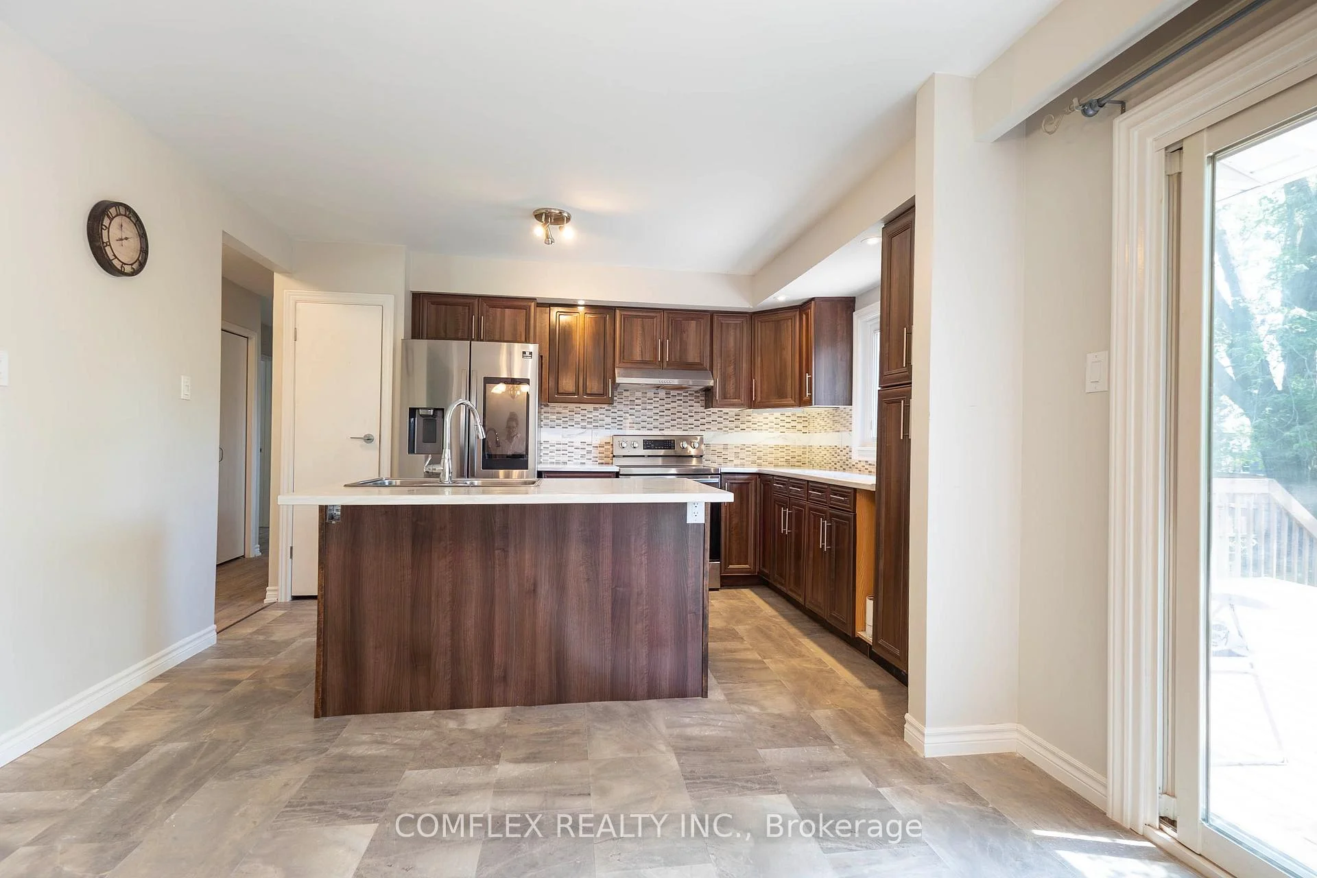 Photo 7 of 2651 Marsdale Drive, Peterborough, Ashburnham Ward 4 — HOMEH
