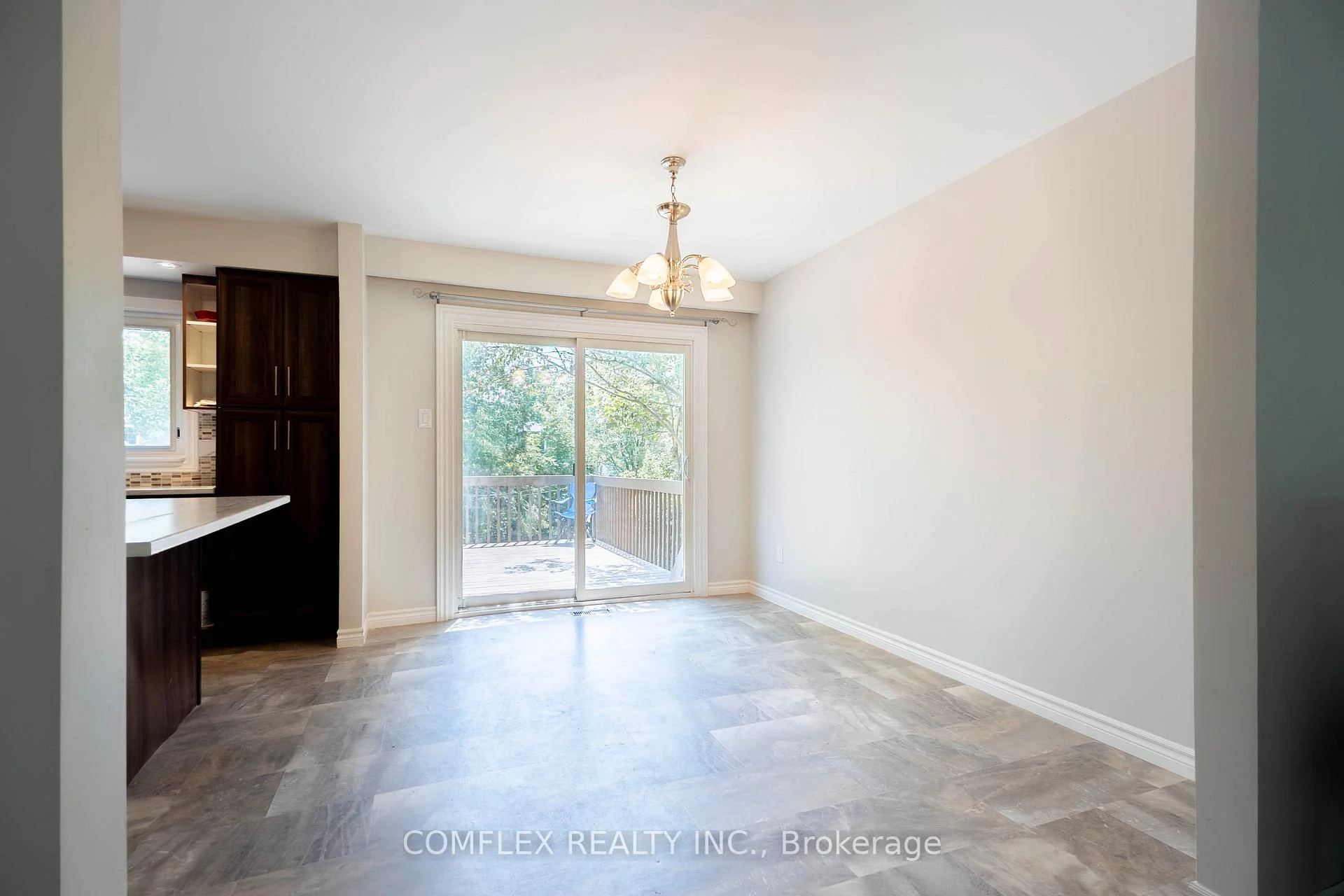 Photo 10 of 2651 Marsdale Drive, Peterborough, Ashburnham Ward 4 — HOMEH