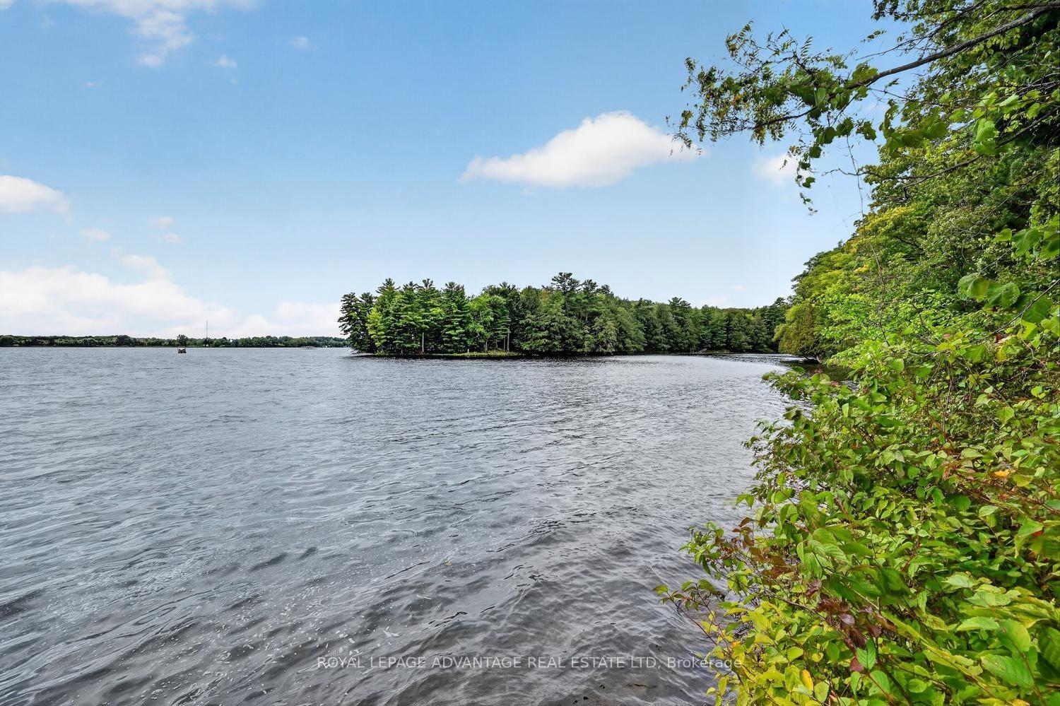 Photo 4 of 41 Rustic Lane, Rideau Lakes, Rideau Lakes (North Crosby) Twp — HOMEH