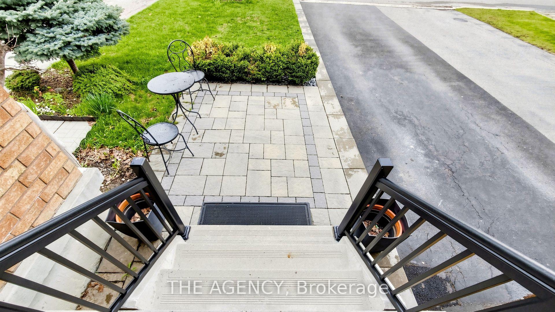 Photo 2 of 36 Keystar Court, Vaughan, Vellore Village — HOMEH