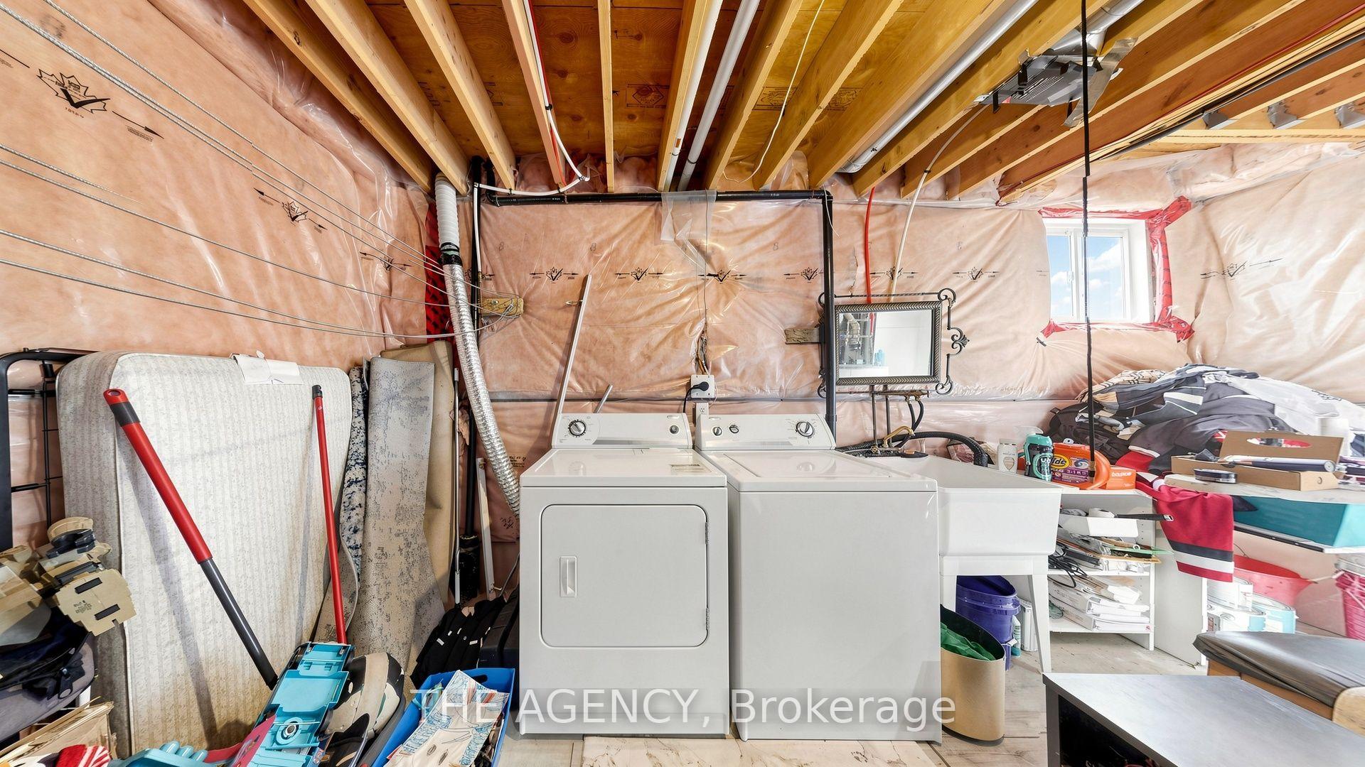 Photo 31 of 36 Keystar Court, Vaughan, Vellore Village — HOMEH