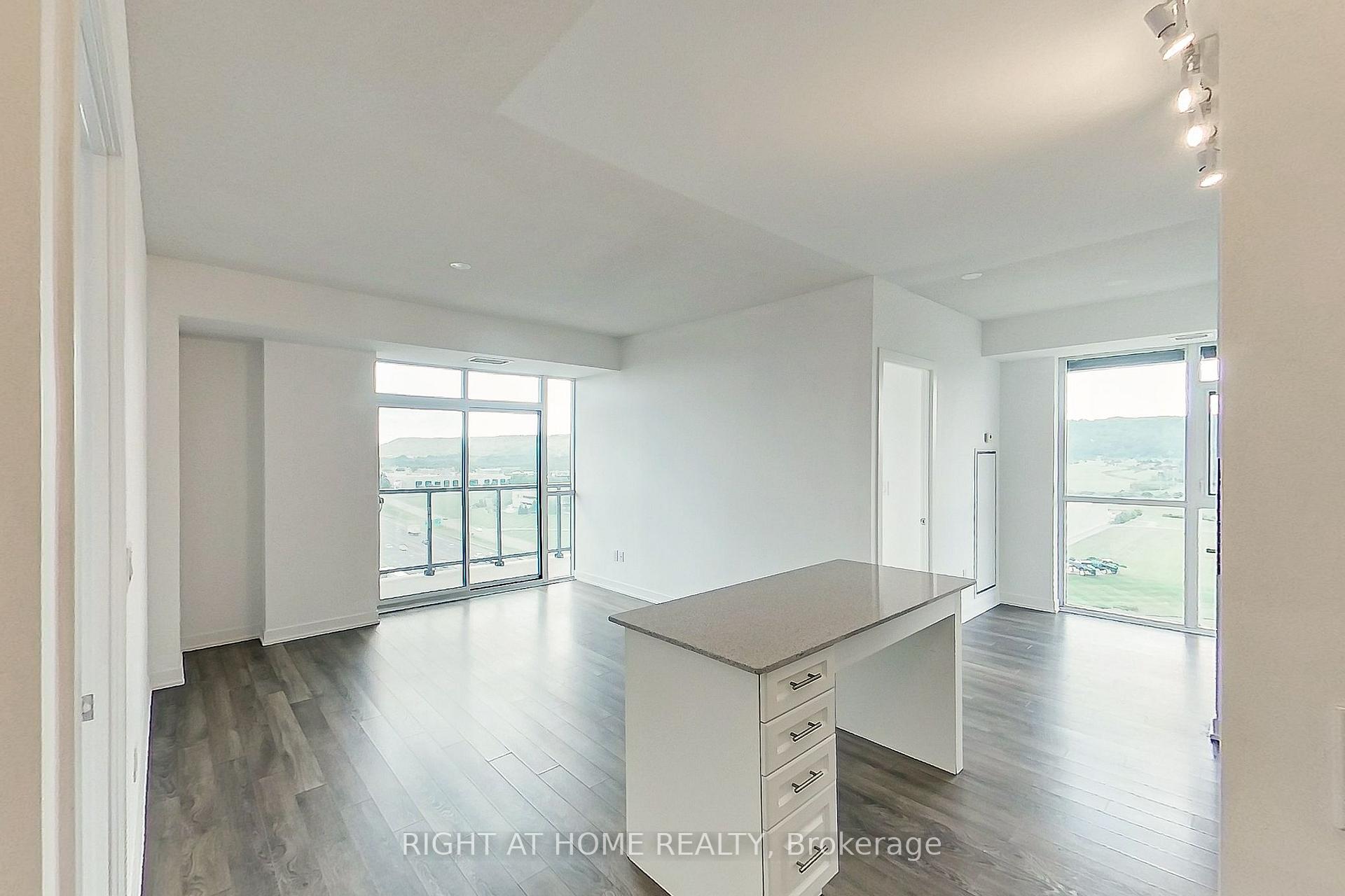 Photo 7 of Unit 1208, 550 North Service Road, Grimsby, Grimsby Beach — HOMEH