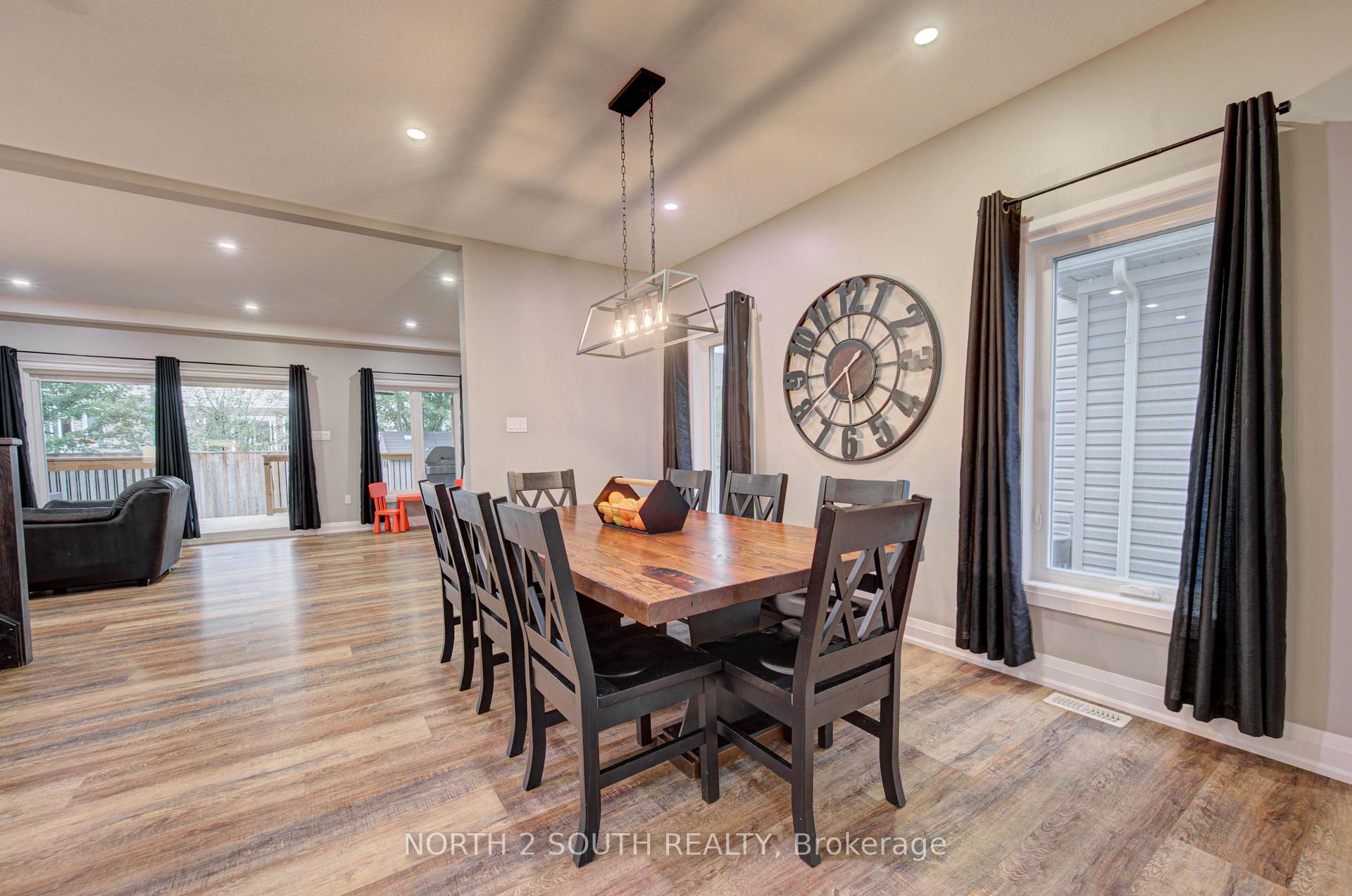 Photo 10 of 11 Oldham Avenue, Brant, Paris — HOMEH