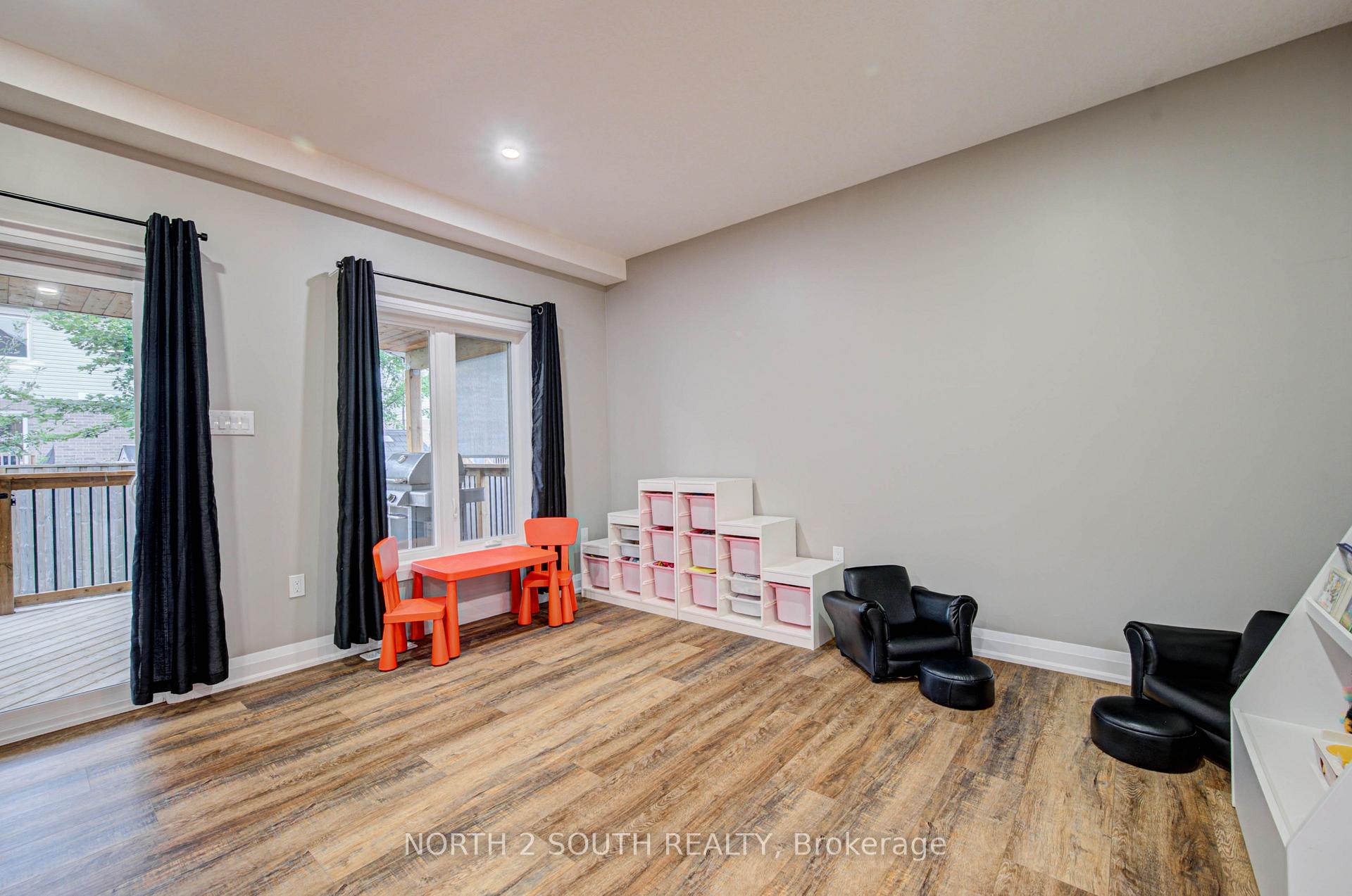Photo 16 of 11 Oldham Avenue, Brant, Paris — HOMEH