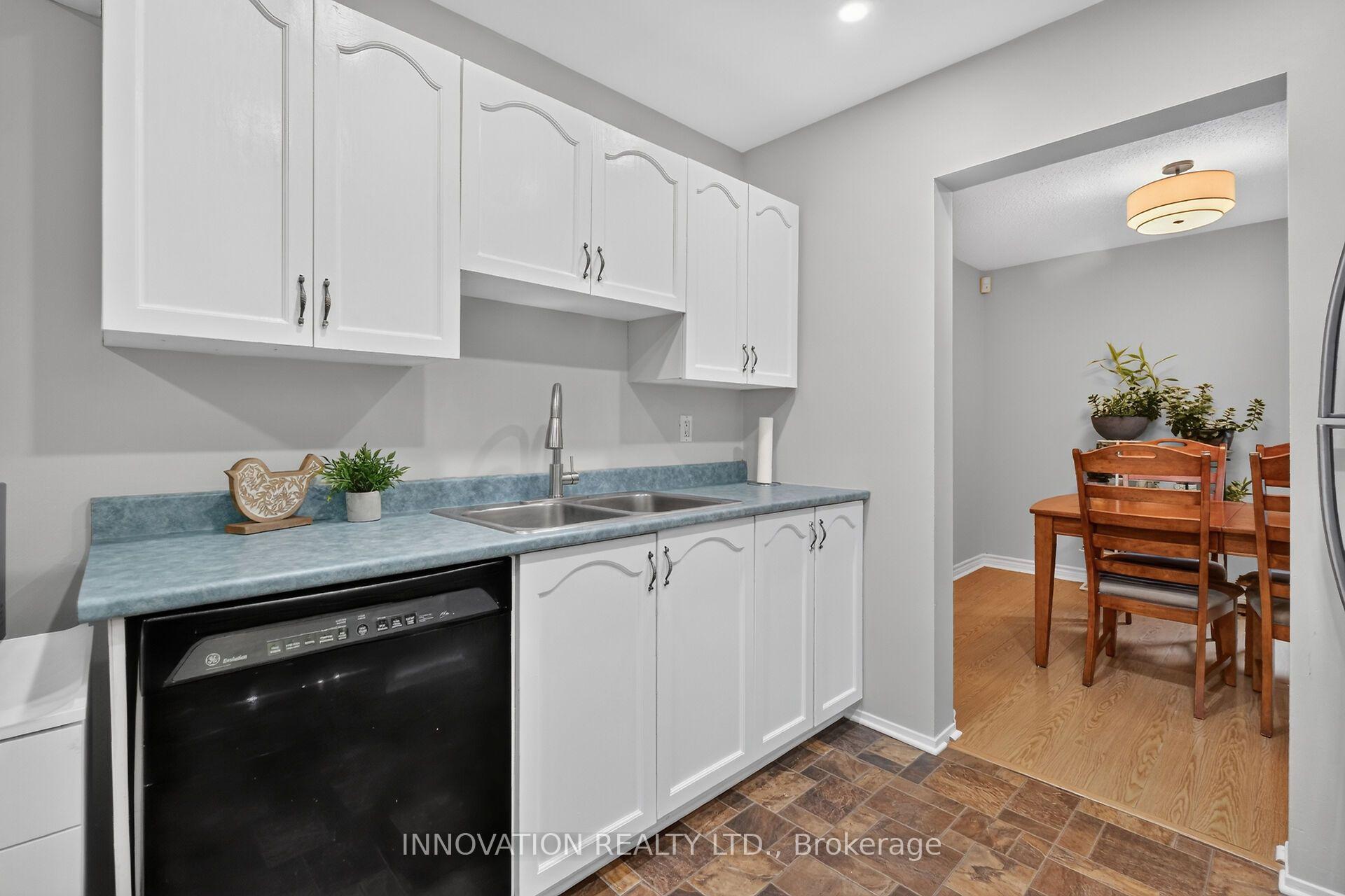 Photo 10 of 6429 Timothy Court, Ottawa, Convent Glen North — HOMEH
