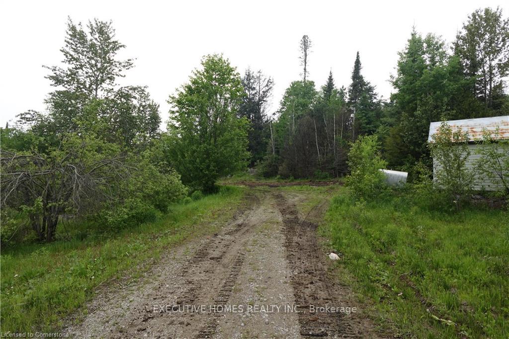 Photo 6 of 1014 Bulrush Trail, Highlands East, Glamorgan — HOMEH
