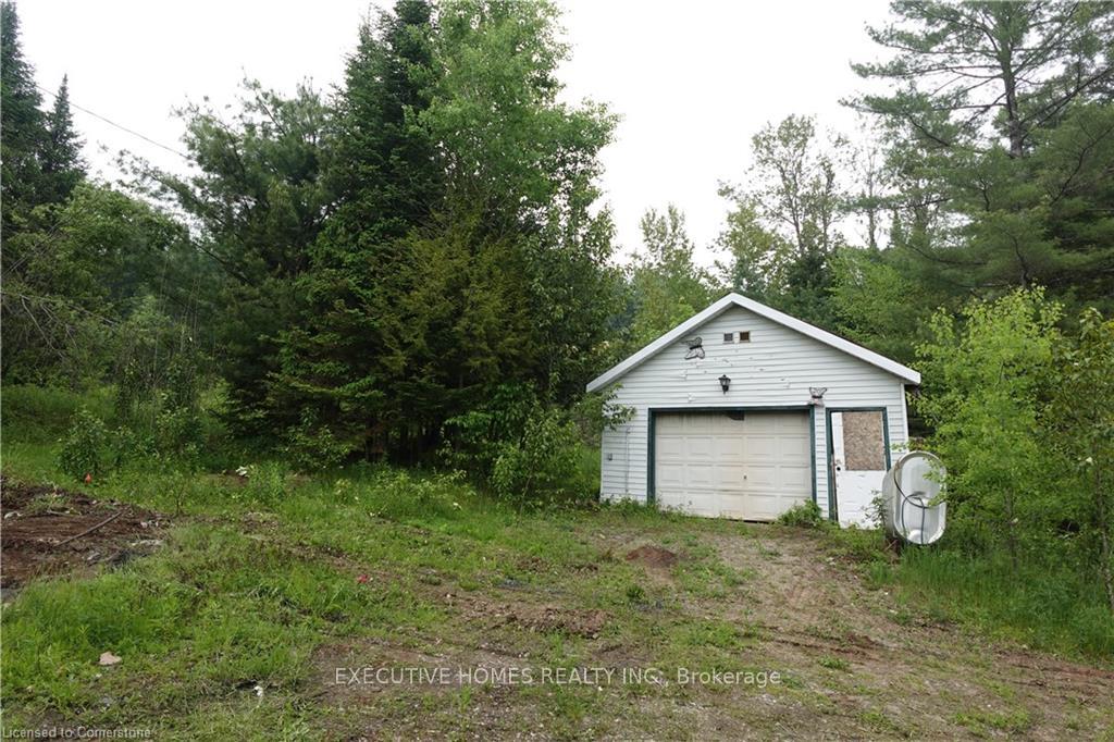 Photo 8 of 1014 Bulrush Trail, Highlands East, Glamorgan — HOMEH