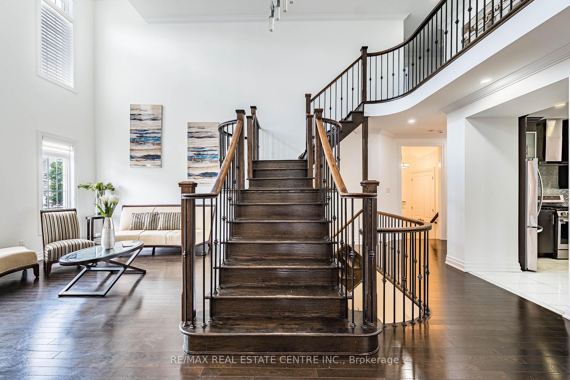 Photo 7 of 40 Cachet Court, Brampton, Credit Valley — HOMEH