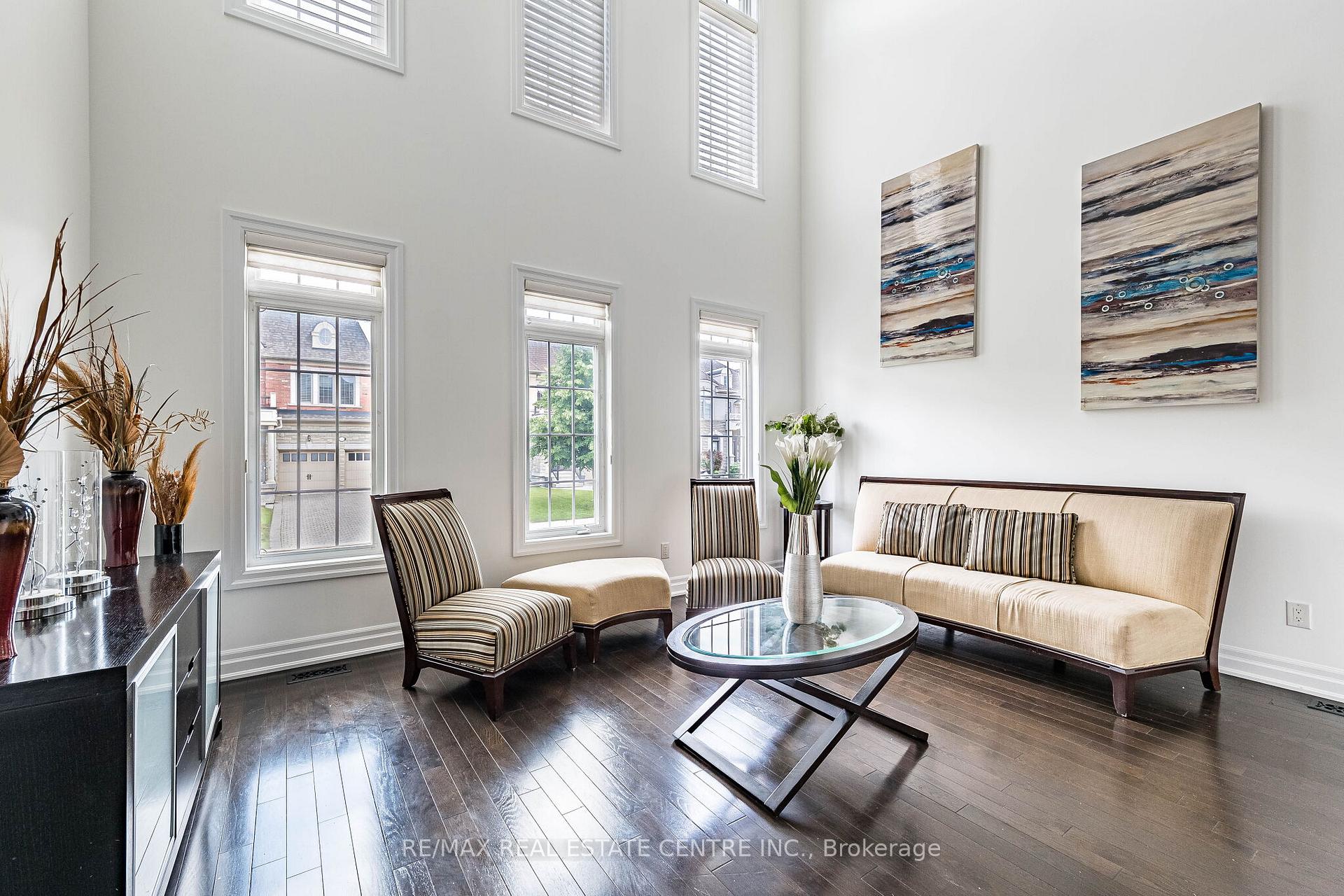 Photo 8 of 40 Cachet Court, Brampton, Credit Valley — HOMEH