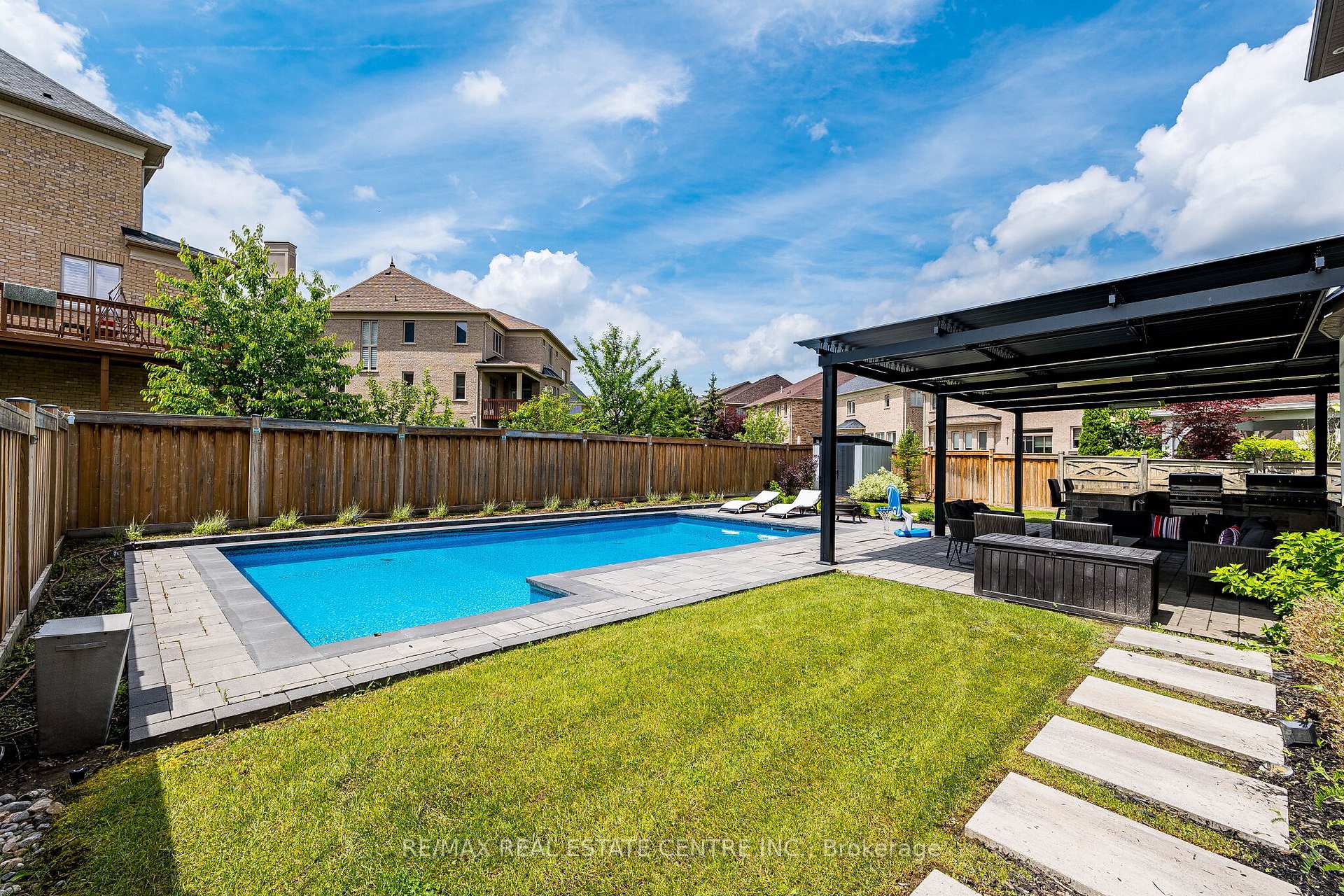 Photo 45 of 40 Cachet Court, Brampton, Credit Valley — HOMEH