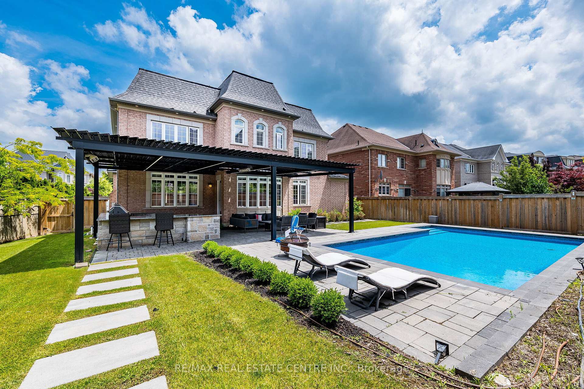 Photo 49 of 40 Cachet Court, Brampton, Credit Valley — HOMEH
