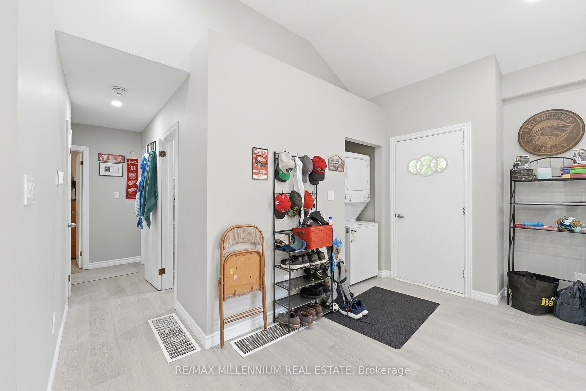 Photo 4 of 22 Montgomery Road, St. Thomas — HOMEH