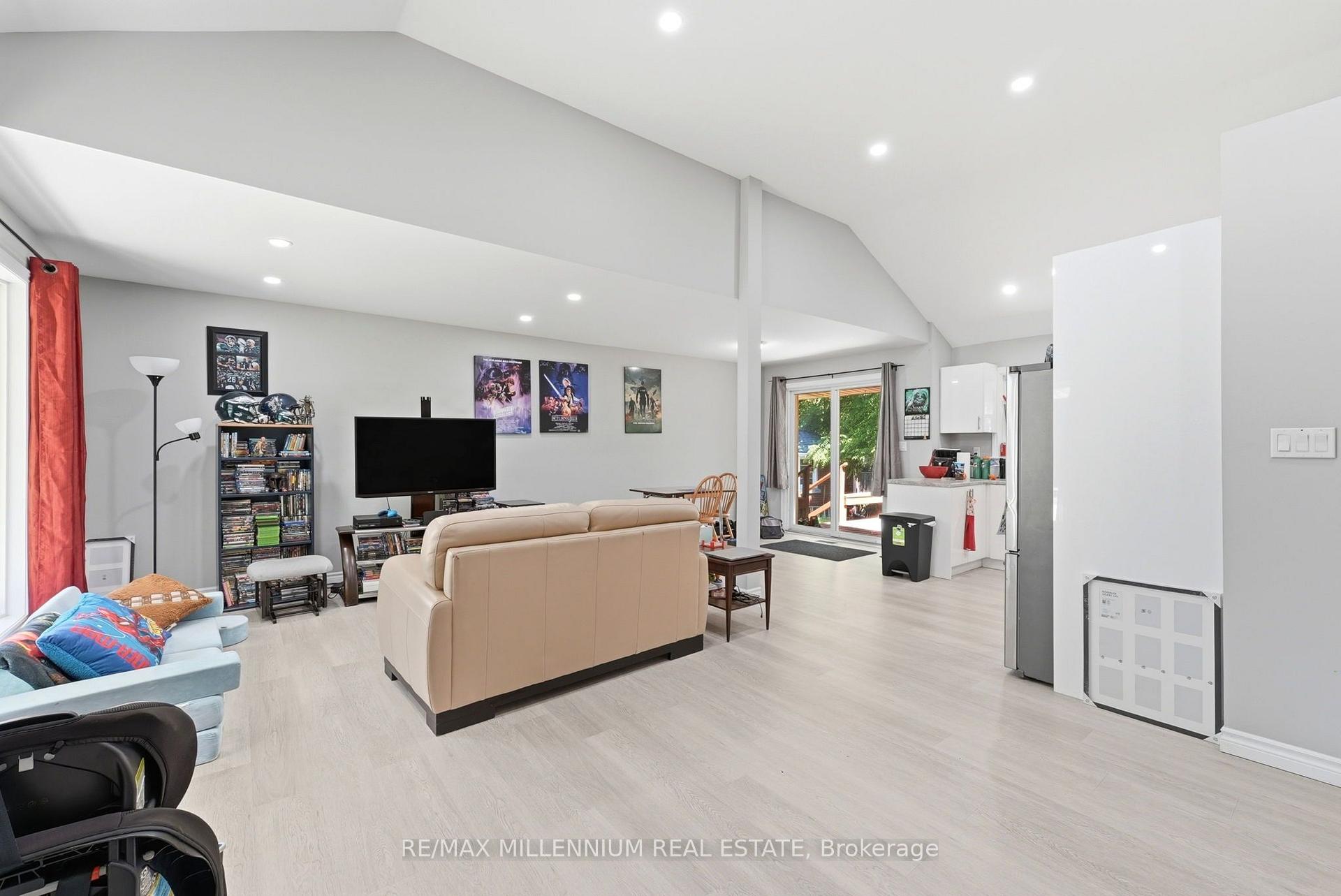 Photo 6 of 22 Montgomery Road, St. Thomas — HOMEH