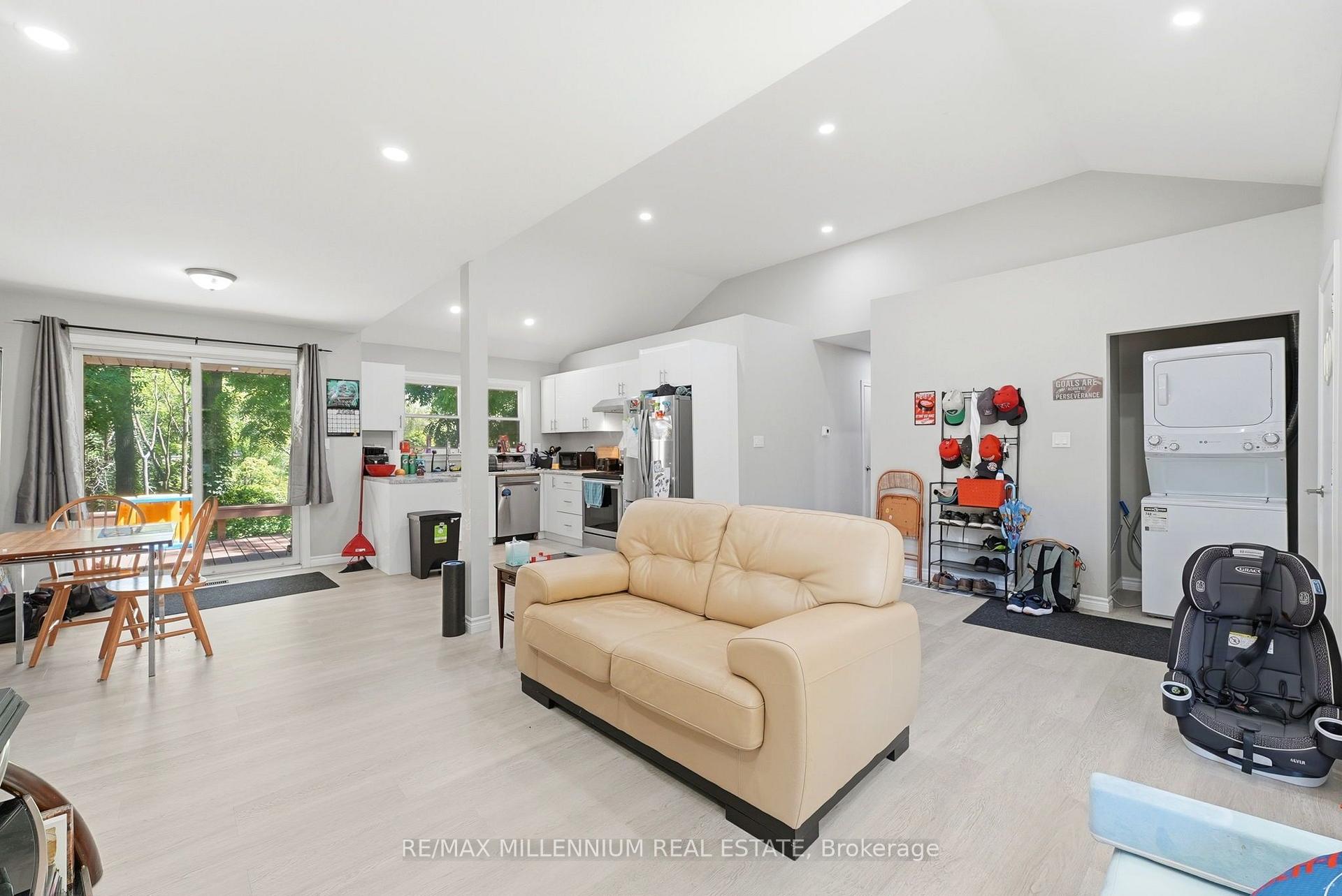 Photo 7 of 22 Montgomery Road, St. Thomas — HOMEH