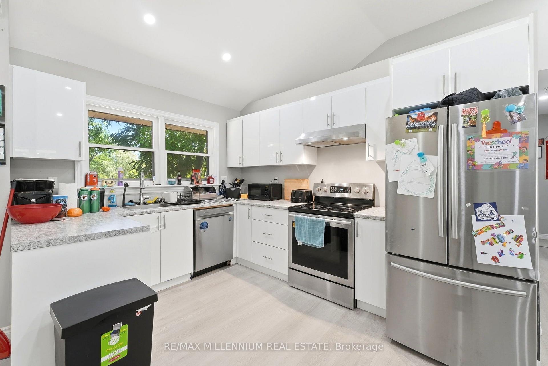 Photo 9 of 22 Montgomery Road, St. Thomas — HOMEH