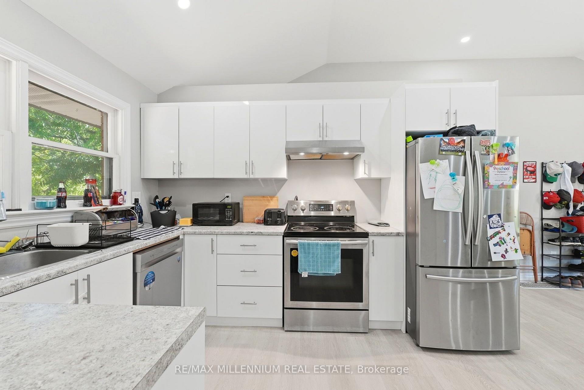 Photo 10 of 22 Montgomery Road, St. Thomas — HOMEH
