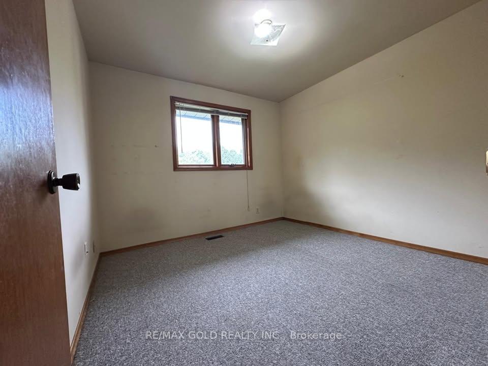 Photo 4 of 1711 Hansuld Street, London, East E — HOMEH
