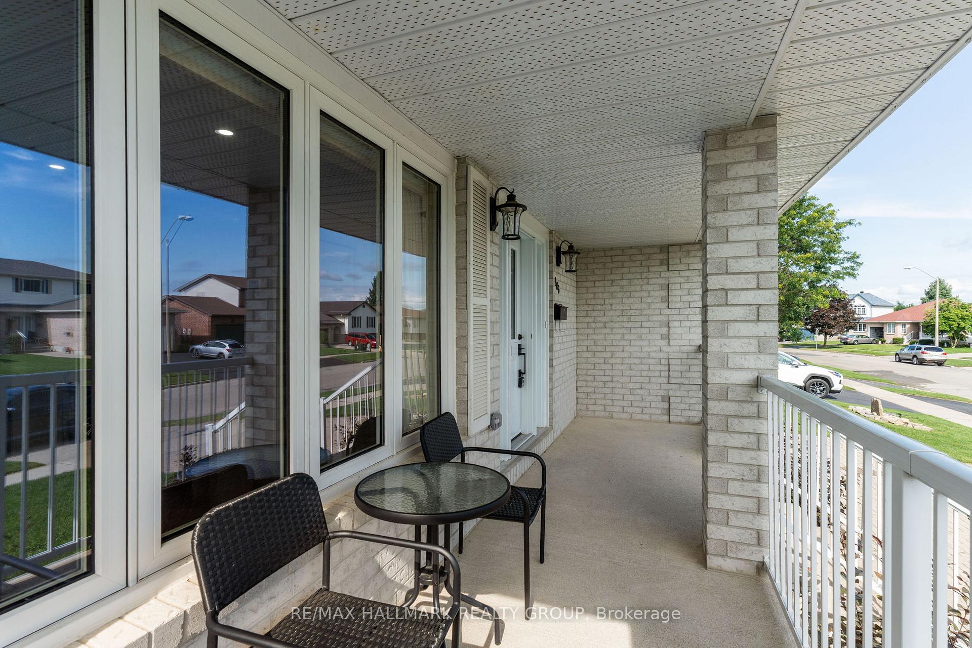 Photo 3 of 206 Beley Street, Brockville, Brockville — HOMEH