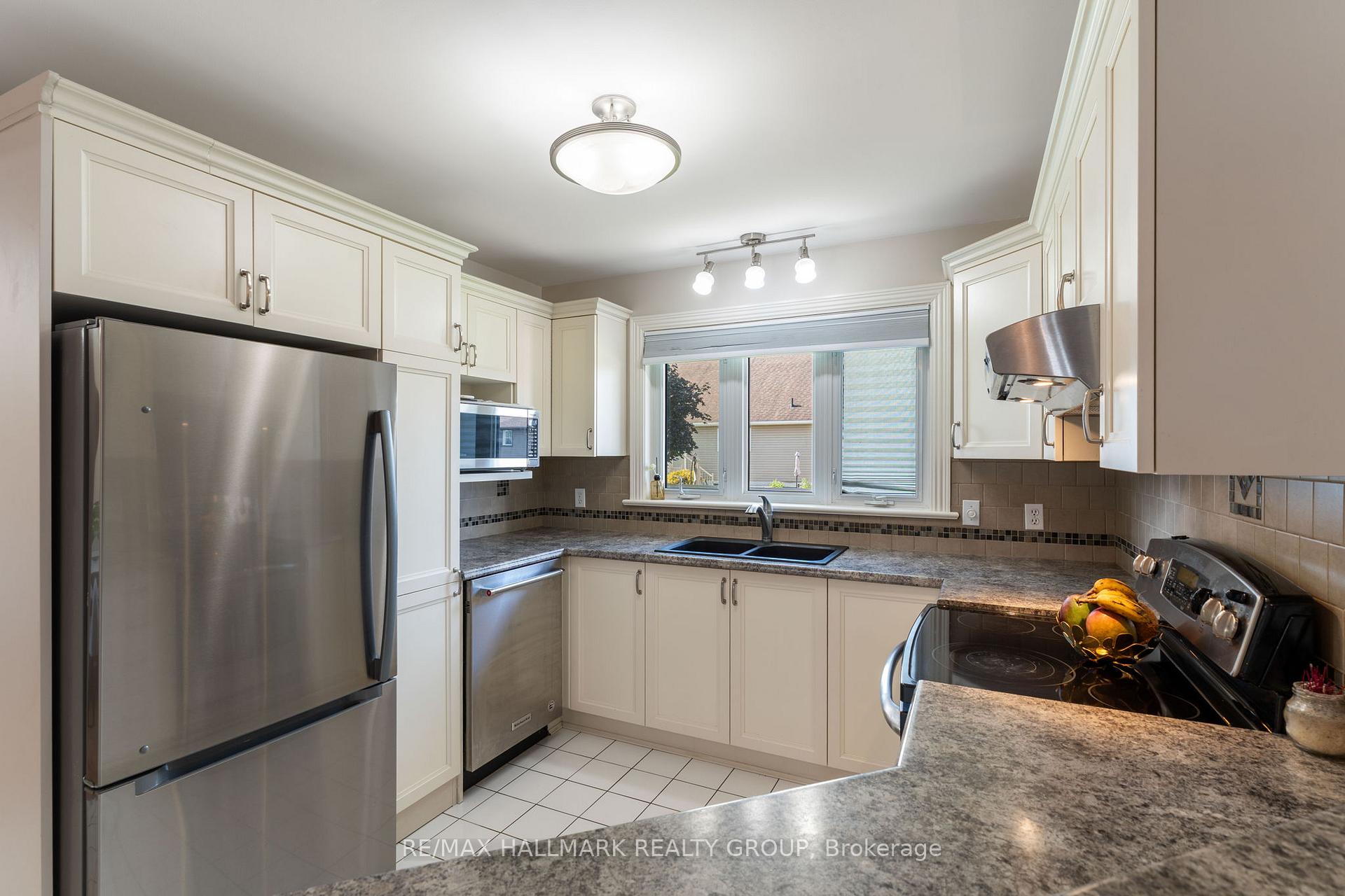 Photo 15 of 206 Beley Street, Brockville, Brockville — HOMEH