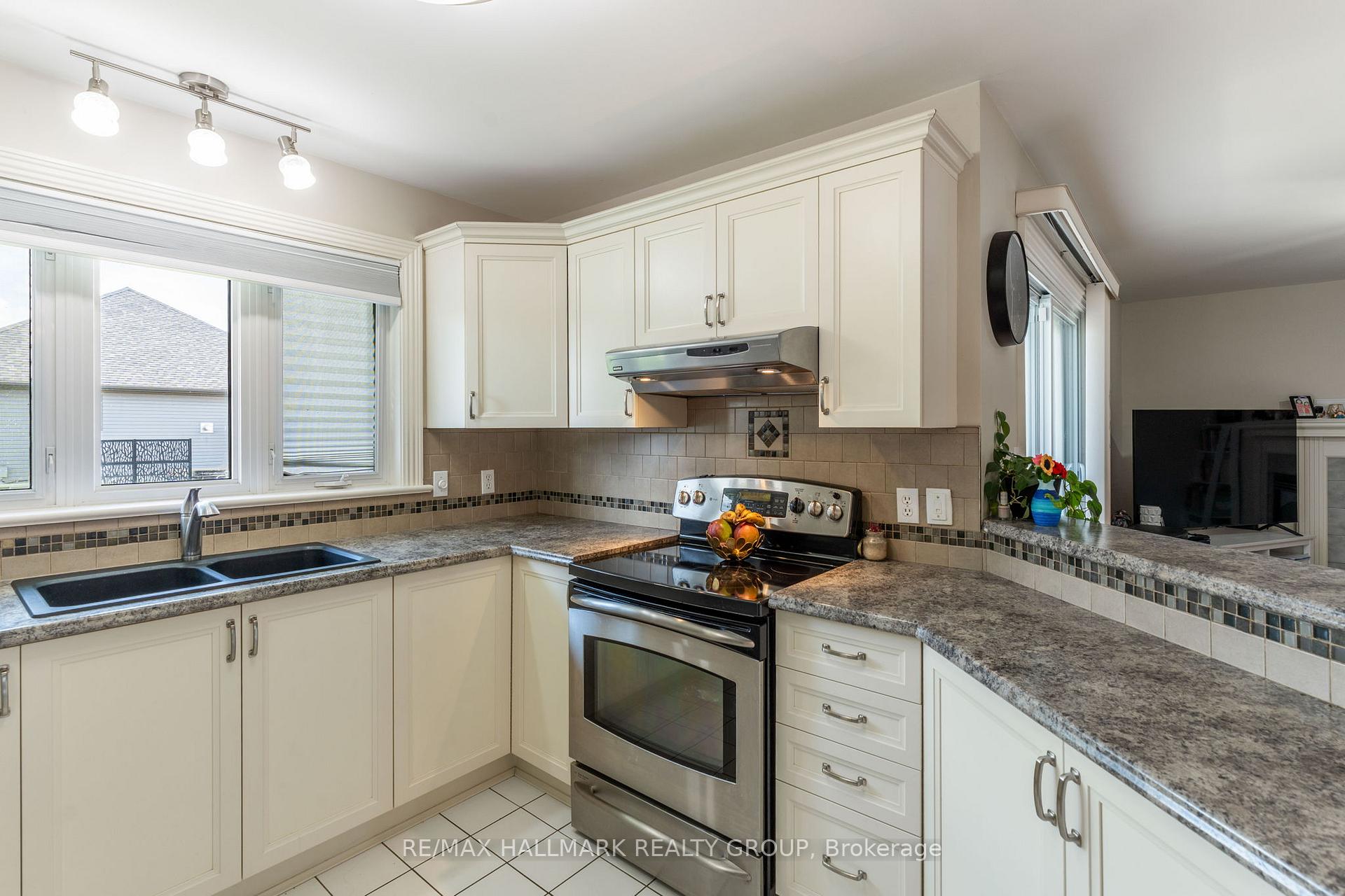 Photo 17 of 206 Beley Street, Brockville, Brockville — HOMEH