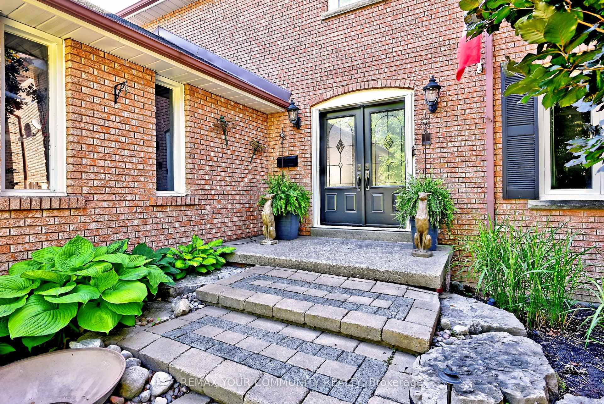 Photo 4 of 425 Easy Street, Richmond Hill, Mill Pond — HOMEH