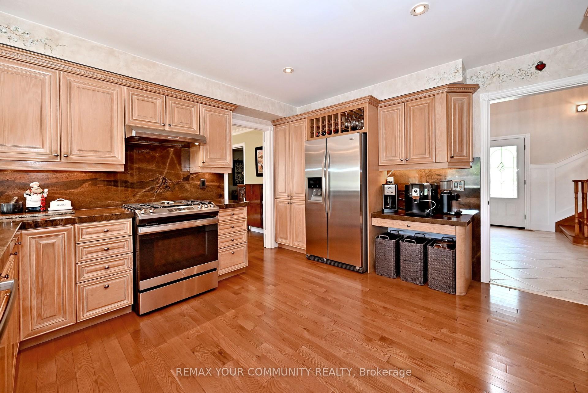 Photo 11 of 425 Easy Street, Richmond Hill, Mill Pond — HOMEH