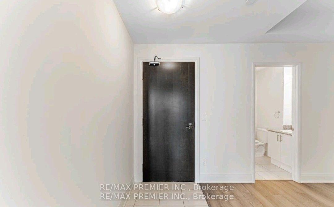 Photo 4 of Unit 1106, 2900 Highway 7 Road, Vaughan, Concord — HOMEH