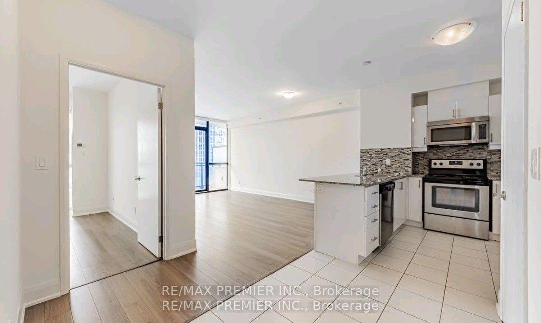 Photo 6 of Unit 1106, 2900 Highway 7 Road, Vaughan, Concord — HOMEH