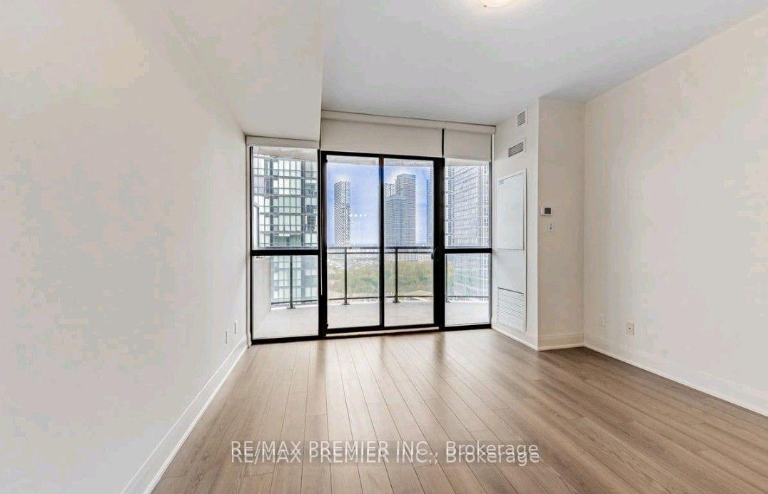 Photo 13 of Unit 1106, 2900 Highway 7 Road, Vaughan, Concord — HOMEH