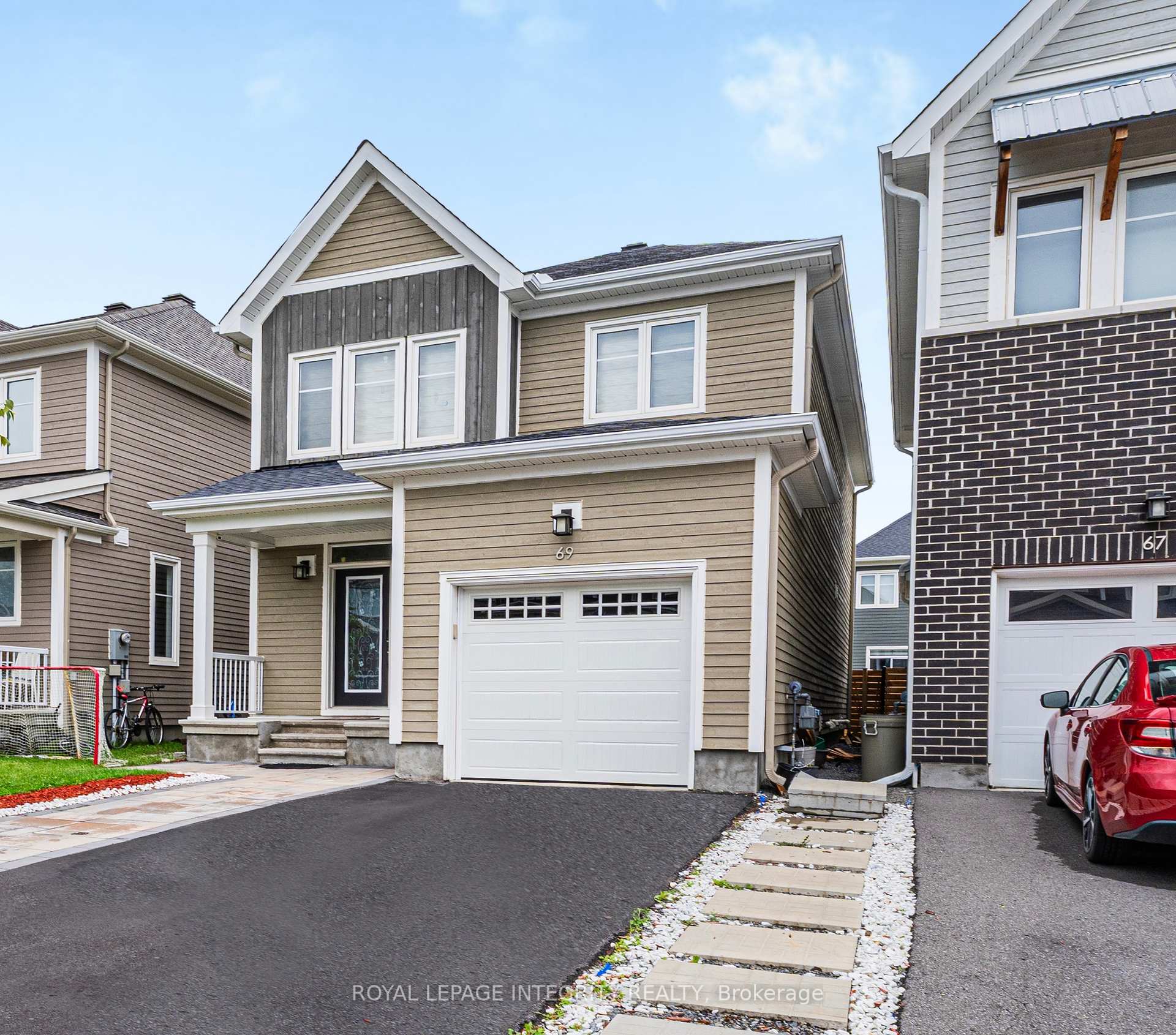Photo 2 of 69 Pelham Crescent, Ottawa, Goulbourn Twp From Franktown Rd/South To Rideau — HOMEH
