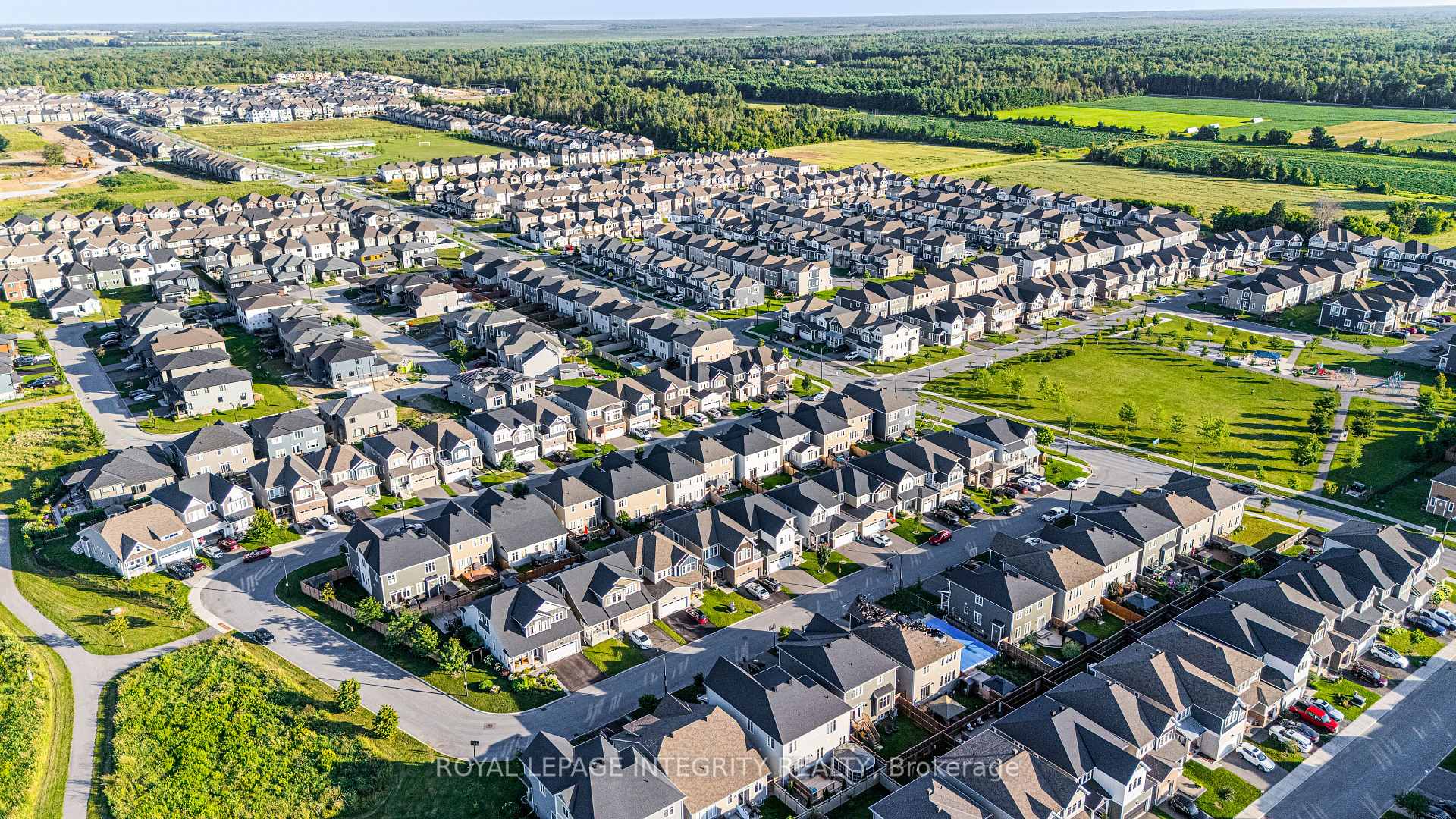 Photo 29 of 69 Pelham Crescent, Ottawa, Goulbourn Twp From Franktown Rd/South To Rideau — HOMEH
