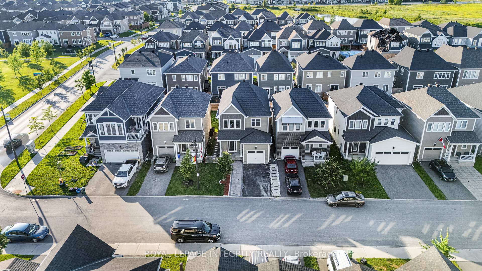 Photo 33 of 69 Pelham Crescent, Ottawa, Goulbourn Twp From Franktown Rd/South To Rideau — HOMEH