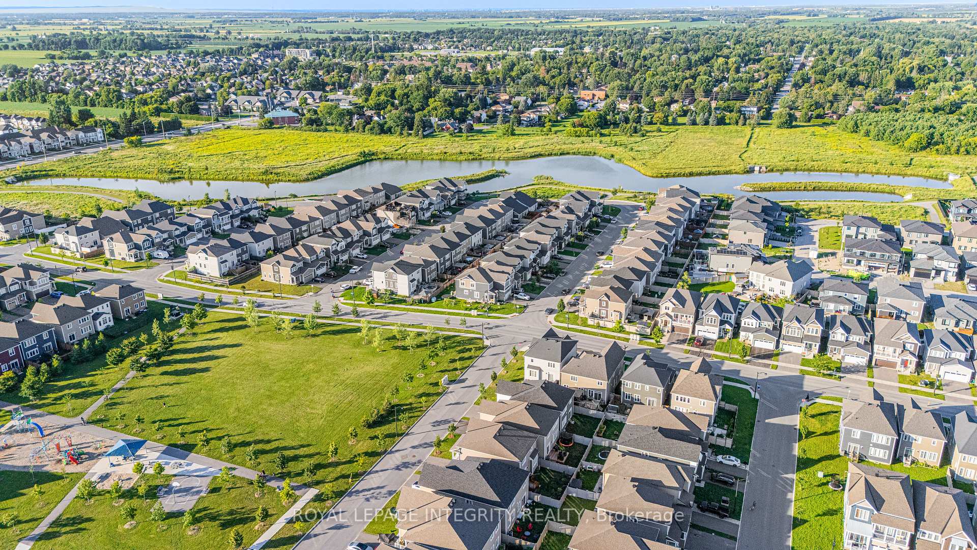 Photo 34 of 69 Pelham Crescent, Ottawa, Goulbourn Twp From Franktown Rd/South To Rideau — HOMEH