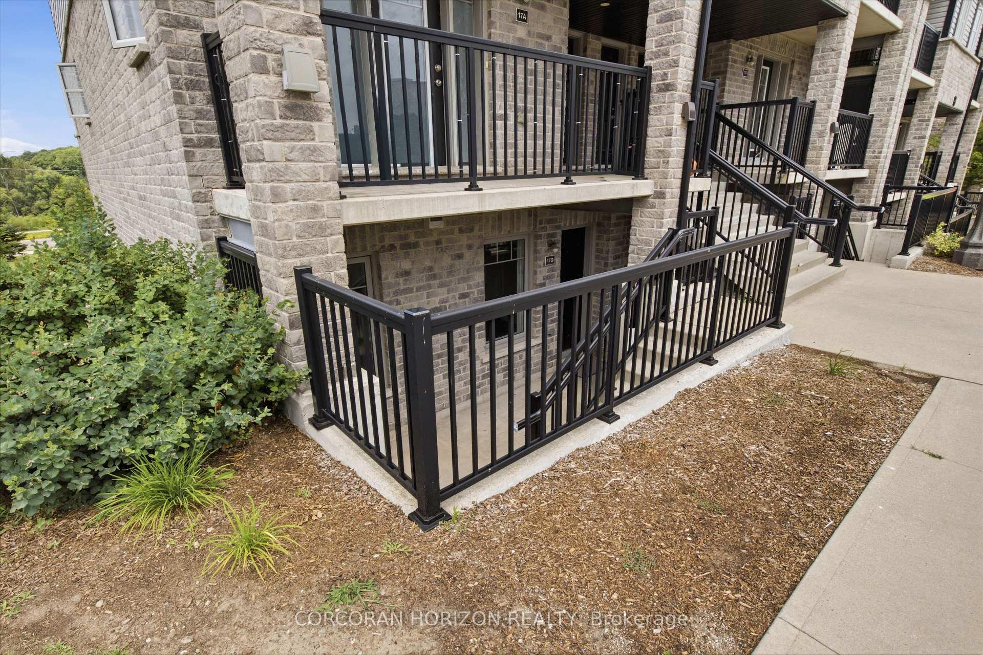 Photo 4 of Unit 17G, 1989 Ottawa Street S, Kitchener, Larentian West — HOMEH