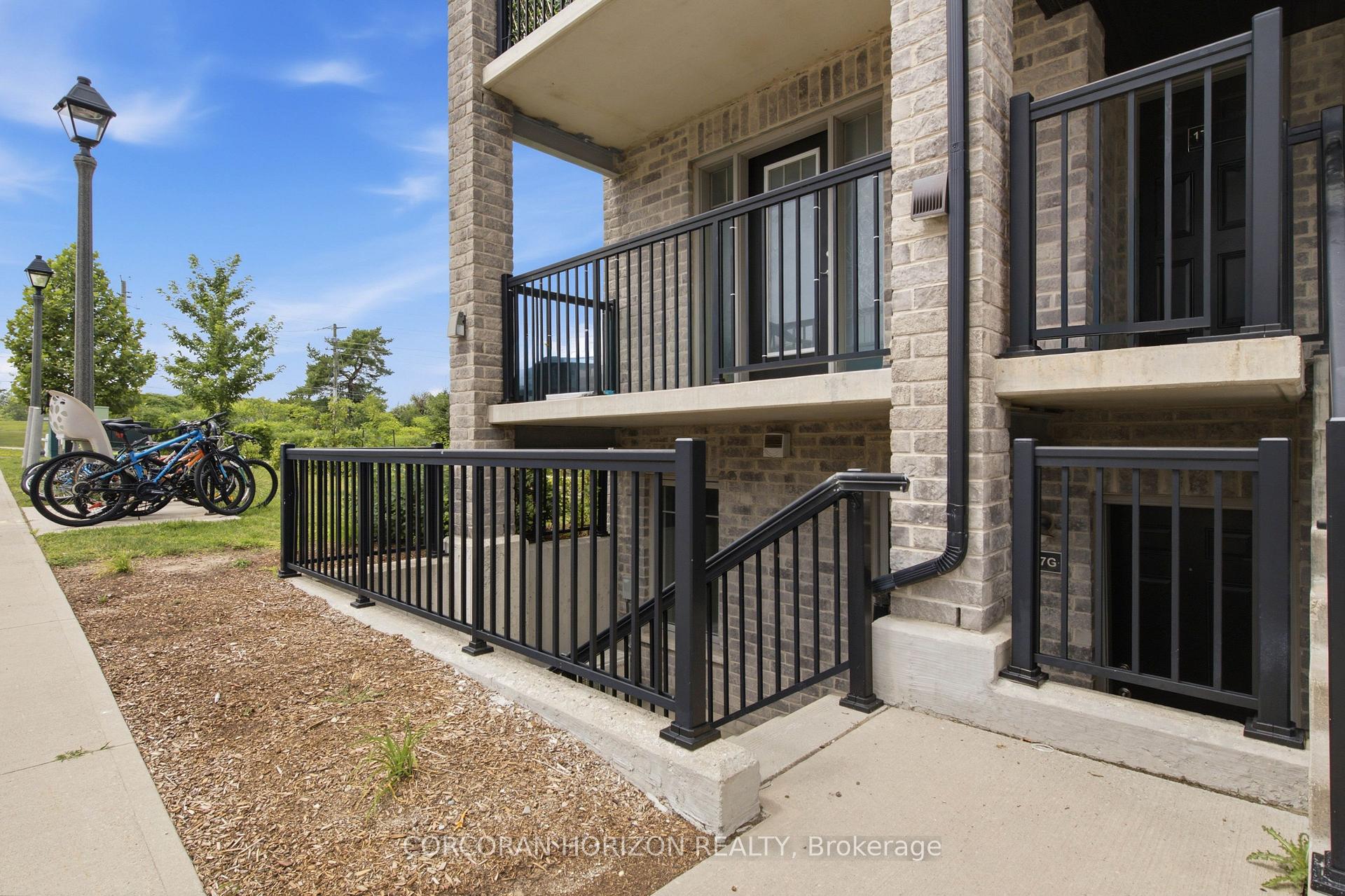 Photo 5 of Unit 17G, 1989 Ottawa Street S, Kitchener, Larentian West — HOMEH