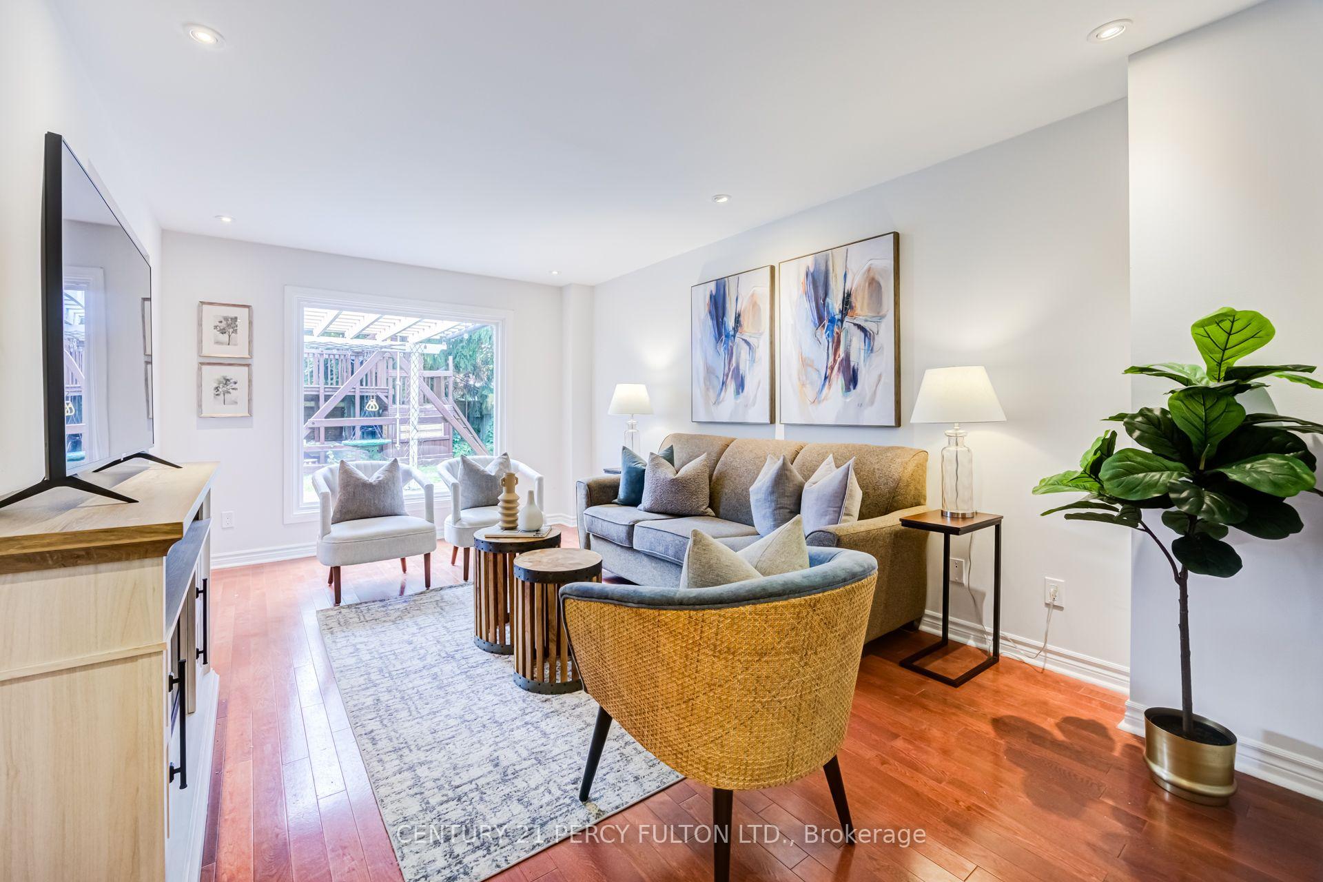 Photo 2 of 608 Beckworth Square, Pickering, Amberlea — HOMEH