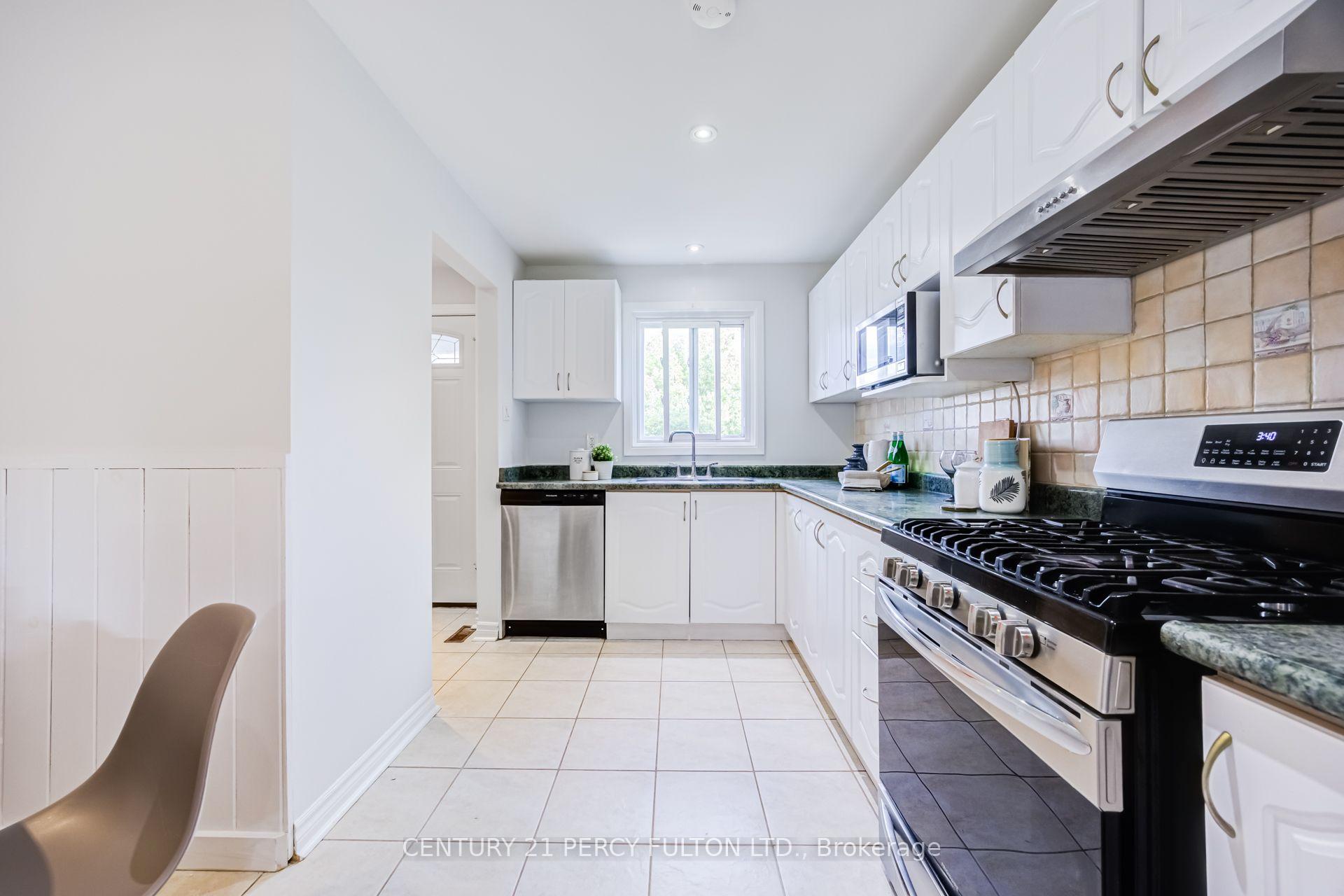 Photo 9 of 608 Beckworth Square, Pickering, Amberlea — HOMEH
